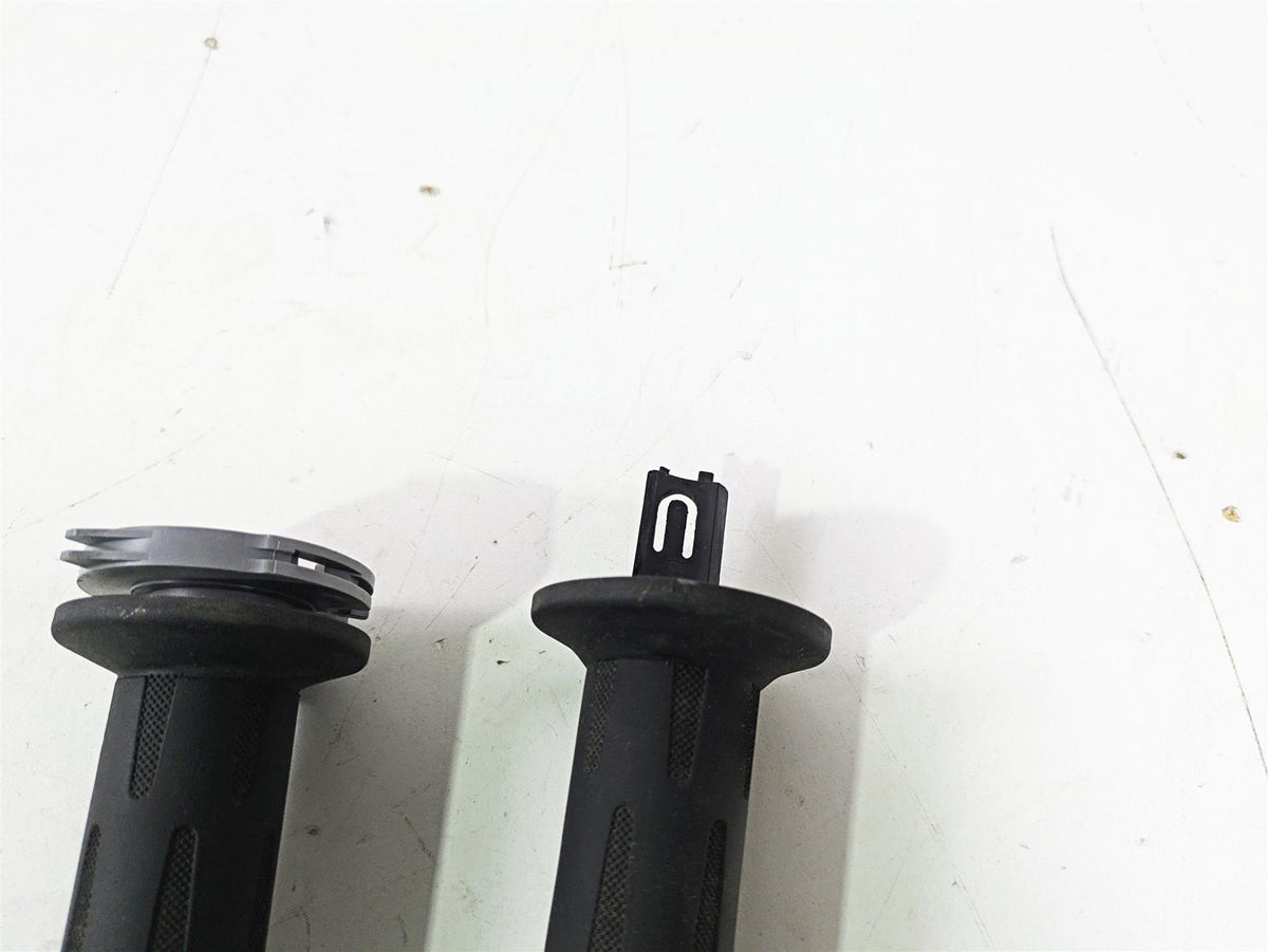 2015 BMW R nineT K21 Left Right Hand Grip Set 61317721849 61317714236 {{ shop.shopifyCountryName }} - Mototech271