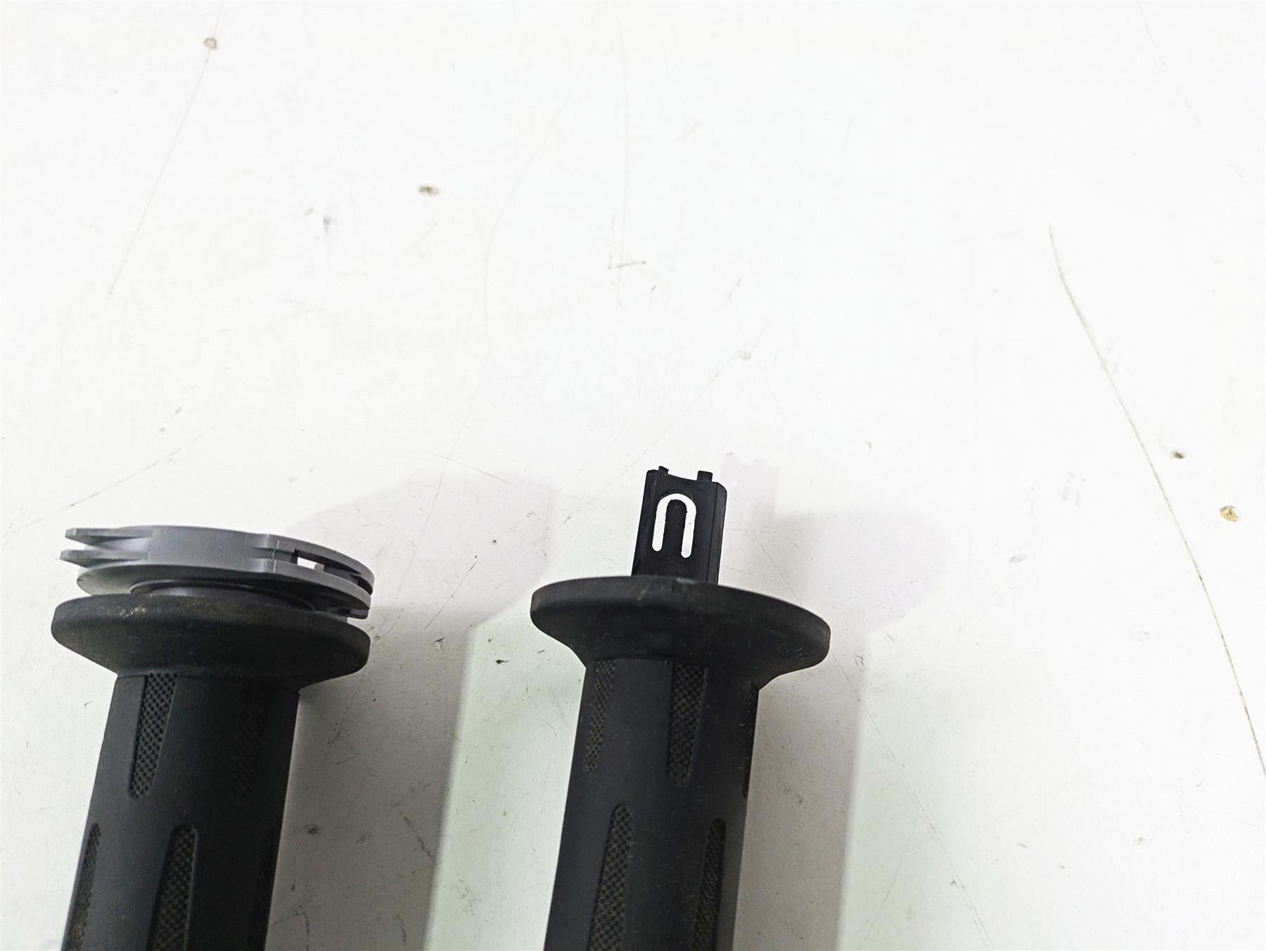2015 BMW R nineT K21 Left Right Hand Grip Set 61317721849 61317714236 {{ shop.shopifyCountryName }} - Mototech271