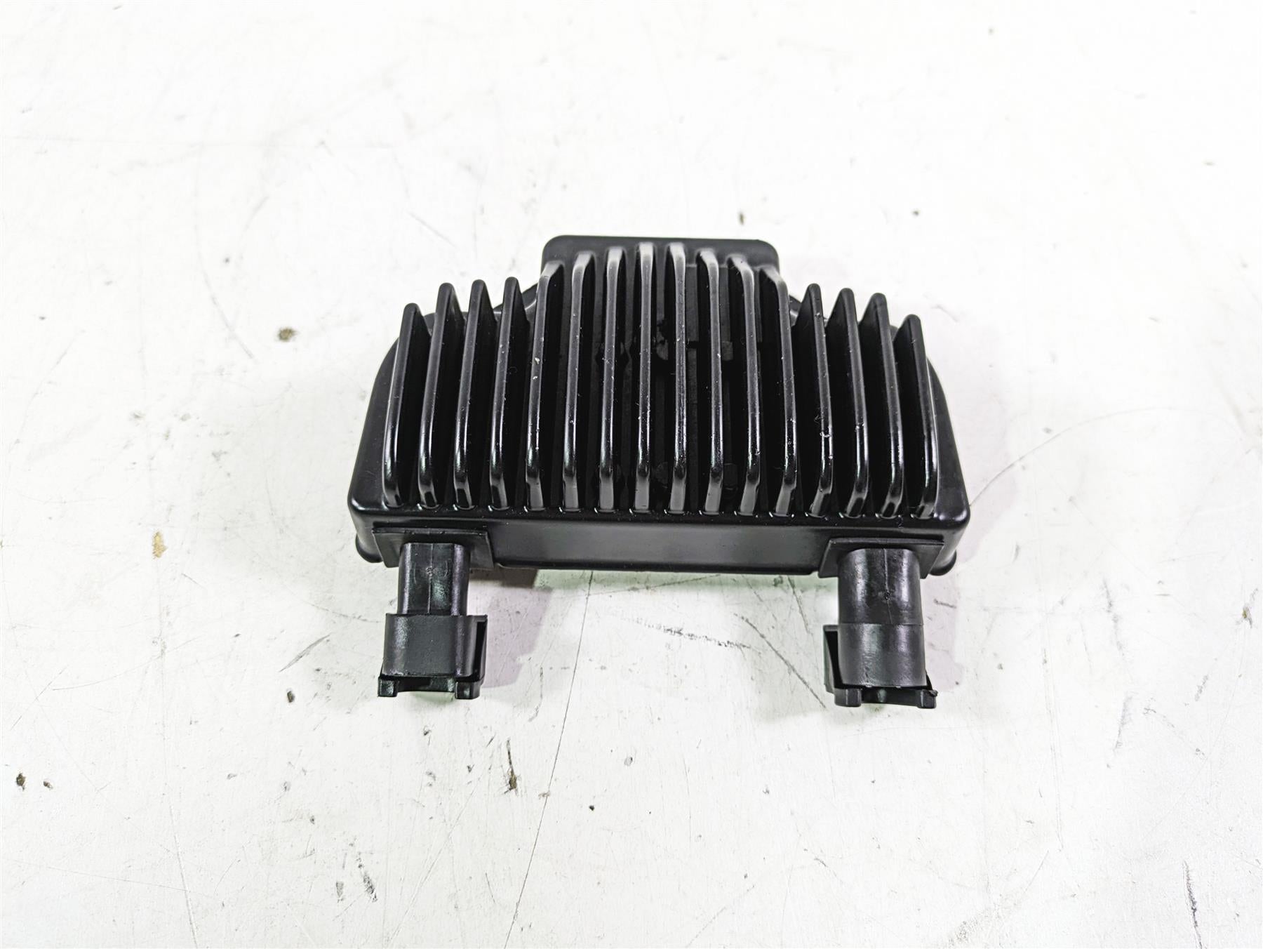 2013 Harley FXDWG Dyna Wide Glide Rectifier Voltage Regulator 74631-08A {{ shop.shopifyCountryName }} - Mototech271