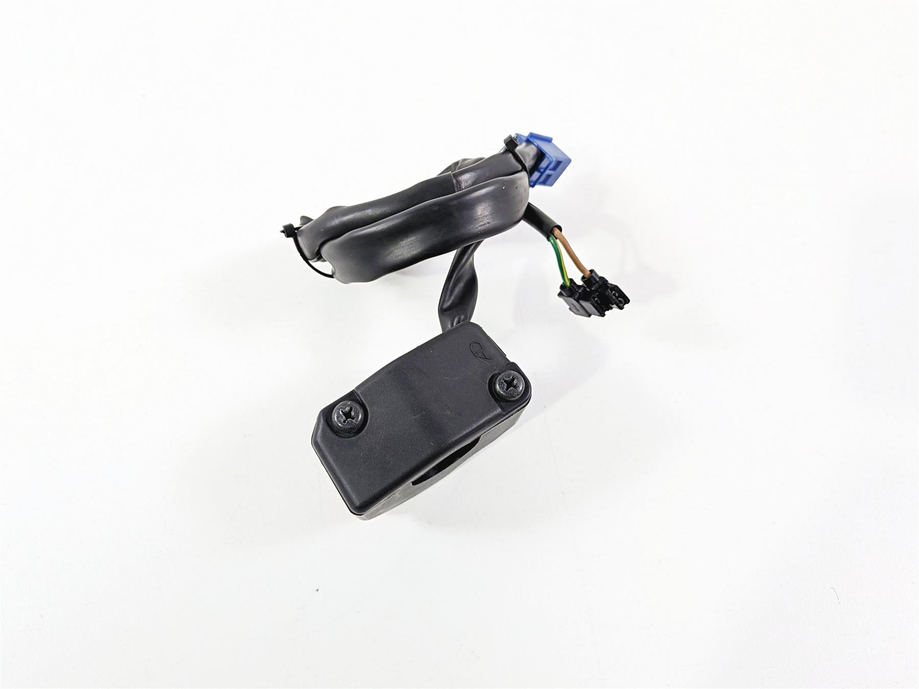 2008 Yamaha YZF R1 RN19 Right Hand Control Switch Start Stop 4C8-83975-00-00 {{ shop.shopifyCountryName }} - Mototech271
