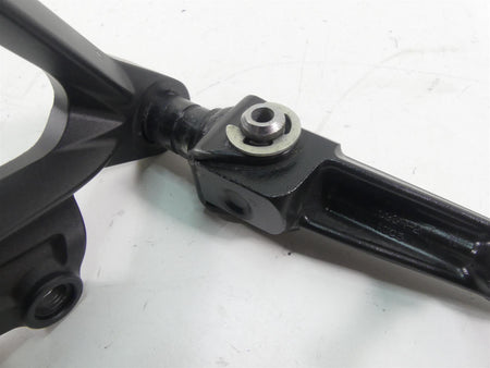 2013 Kawasaki ZX636 ZX6R Ninja Right Footpeg & Bracket Set 35063-0590-18R {{ shop.shopifyCountryName }} - Mototech271