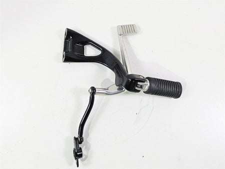 2020 Harley Softail FXST Standard Right Footpeg & Brake Pedal 50600288 50600310 {{ shop.shopifyCountryName }} - Mototech271