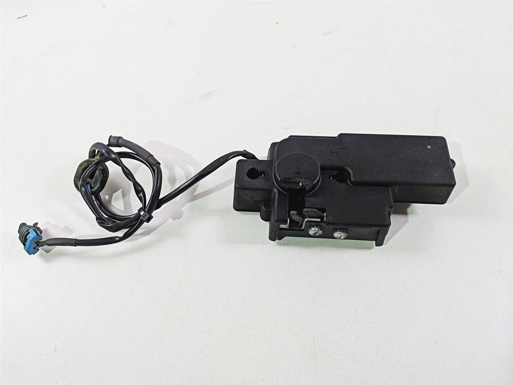 2017 Indian Chieftain Limited Left Bag Lock Control Module - Read 4017838 {{ shop.shopifyCountryName }} - Mototech271