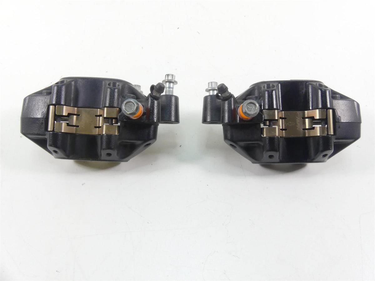 2018 Harley Softail FXFB Fat Bob Front Brake Caliper Set 41300095 41300205 {{ shop.shopifyCountryName }} - Mototech271