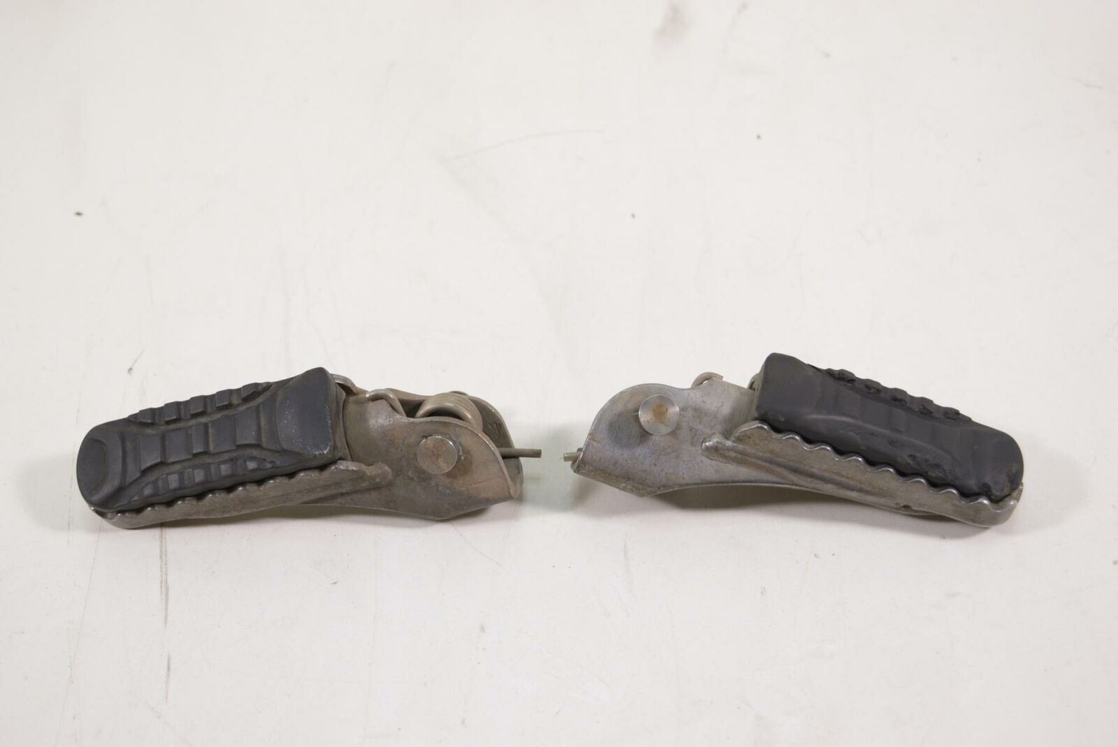 2016 BMW K50 R1200GS Front Rider Foot Peg Footpeg Set 46718526739 46718526740 | Mototech271