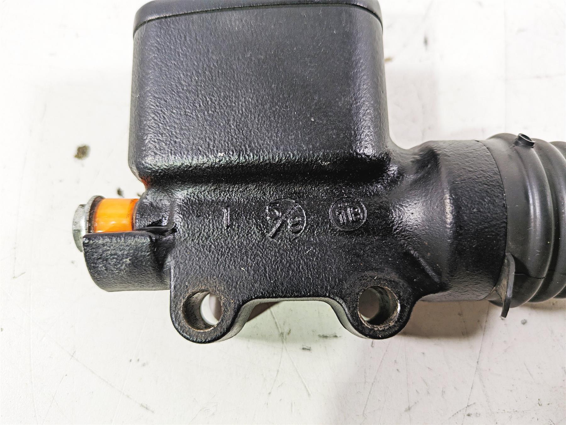 2021 Harley Softail FLSL Slim Rear Brake Master Cylinder 5/8" 41700460 {{ shop.shopifyCountryName }} - Mototech271