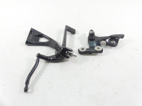 2021 Harley Softail FXBBS Street Bob Right Mid Footpeg Mount Brake Ped 50500601 | Mototech271