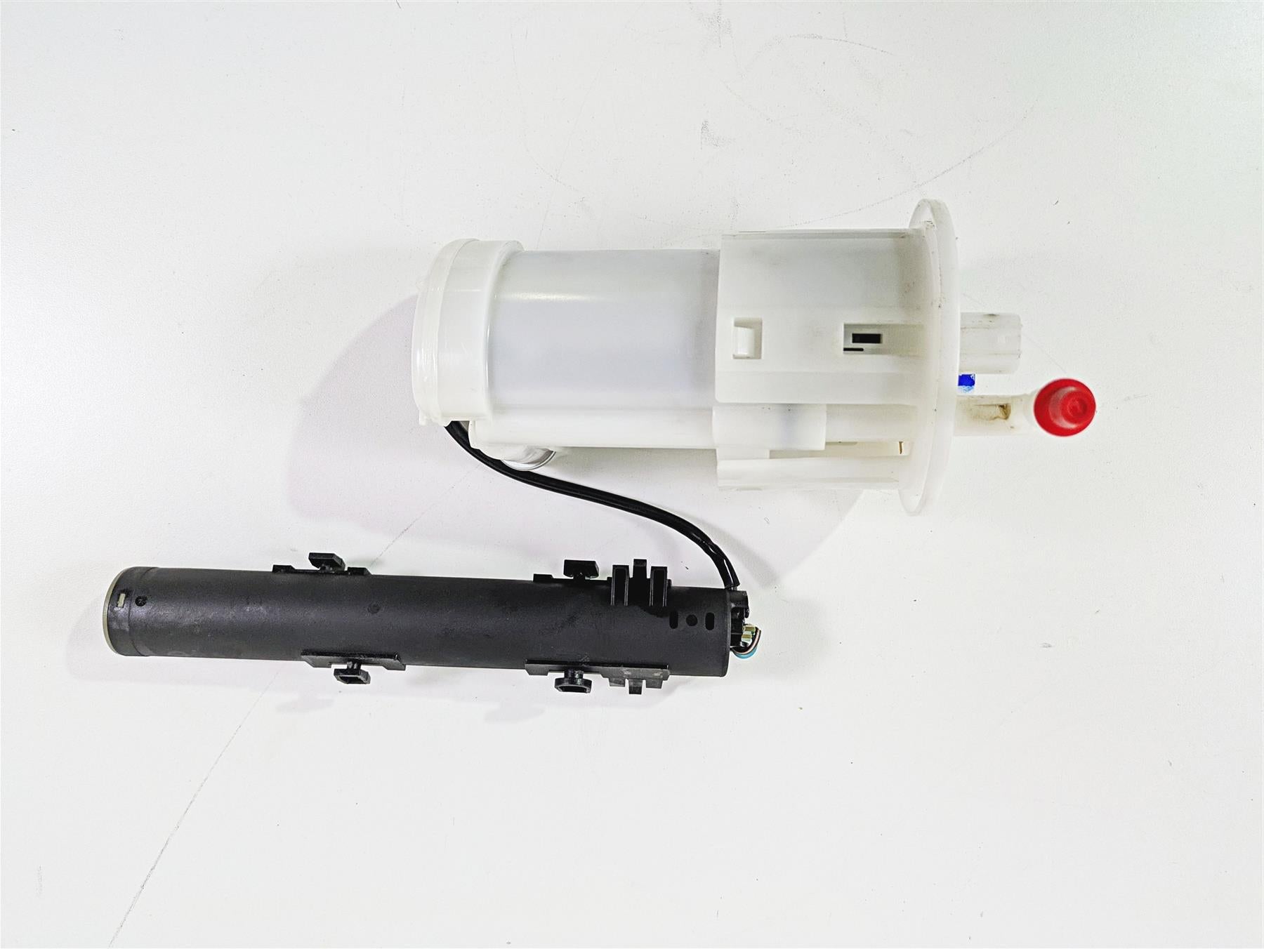 2024 Triumph Tiger 900 GT Fuel Gas Petrol Pump - Tested T2400735 {{ shop.shopifyCountryName }} - Mototech271