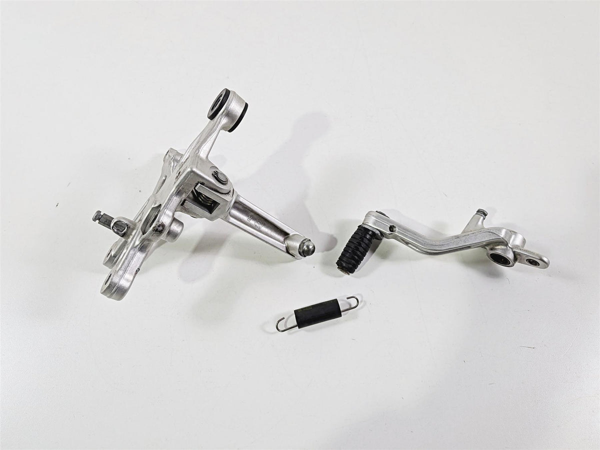 2016 Aprilia RSV 1100 Tuono V4 Factory Front Right Foot Peg & Brake Pedal 897828 {{ shop.shopifyCountryName }} - Mototech271