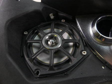 2011 Victory Vision Tour Inner Front Gauge Cover Fairing + Speaker Set 5436294 {{ shop.shopifyCountryName }} - Mototech271