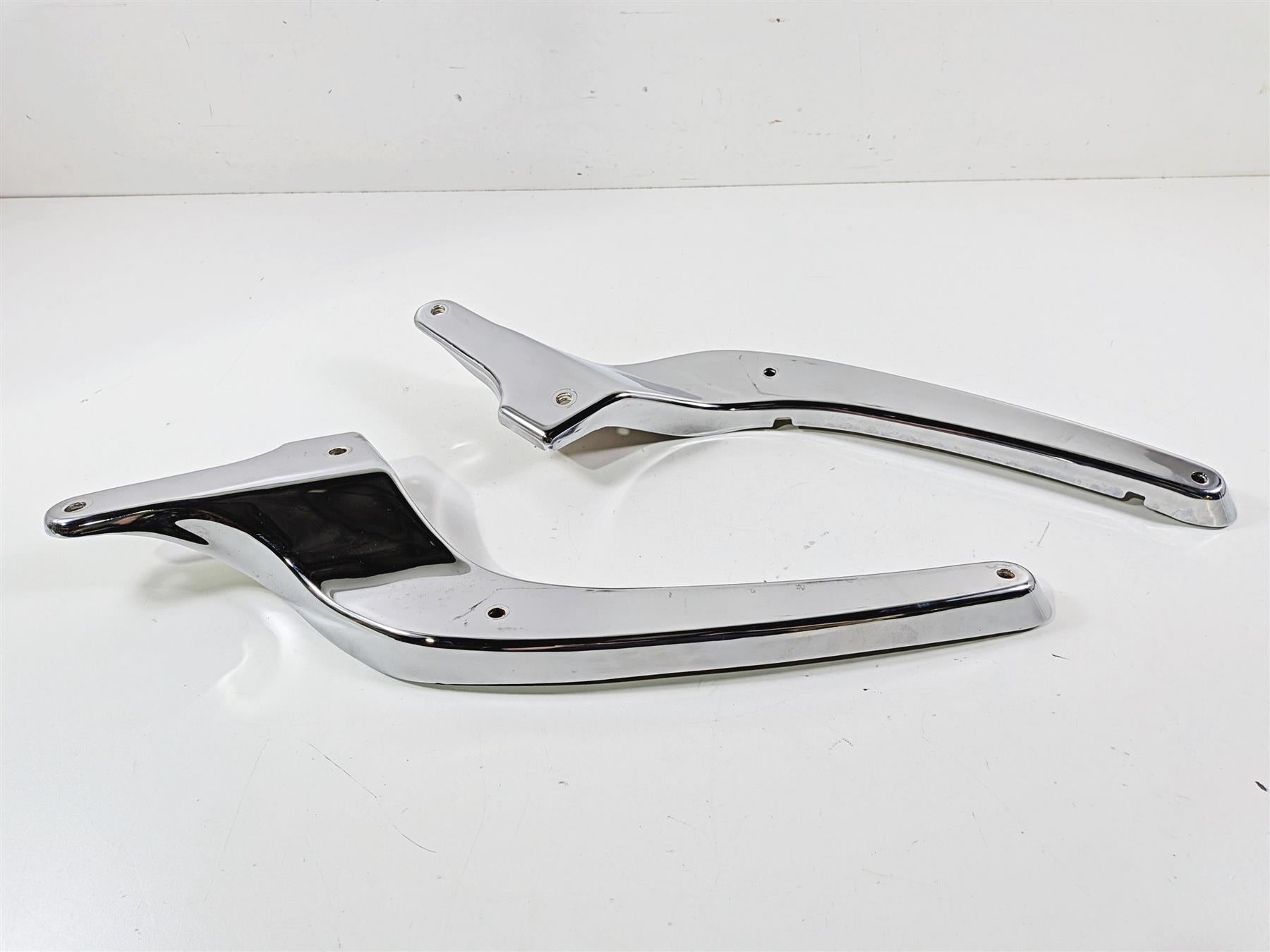 2006 Suzuki C90 VL1500T Boulevard Rear Fender Chrome Struts Mounts 41610-10F30 {{ shop.shopifyCountryName }} - Mototech271