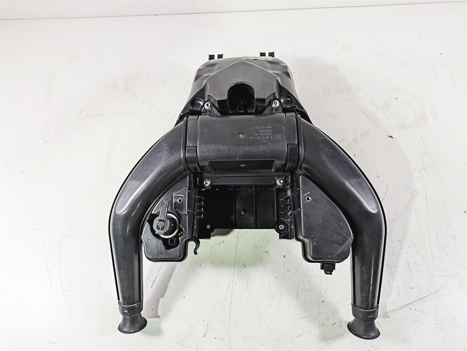 2017 BMW F800GS Adv K75 Air Box Breather Filter Cleaner & Tubes Set 13718554886 {{ shop.shopifyCountryName }} - Mototech271