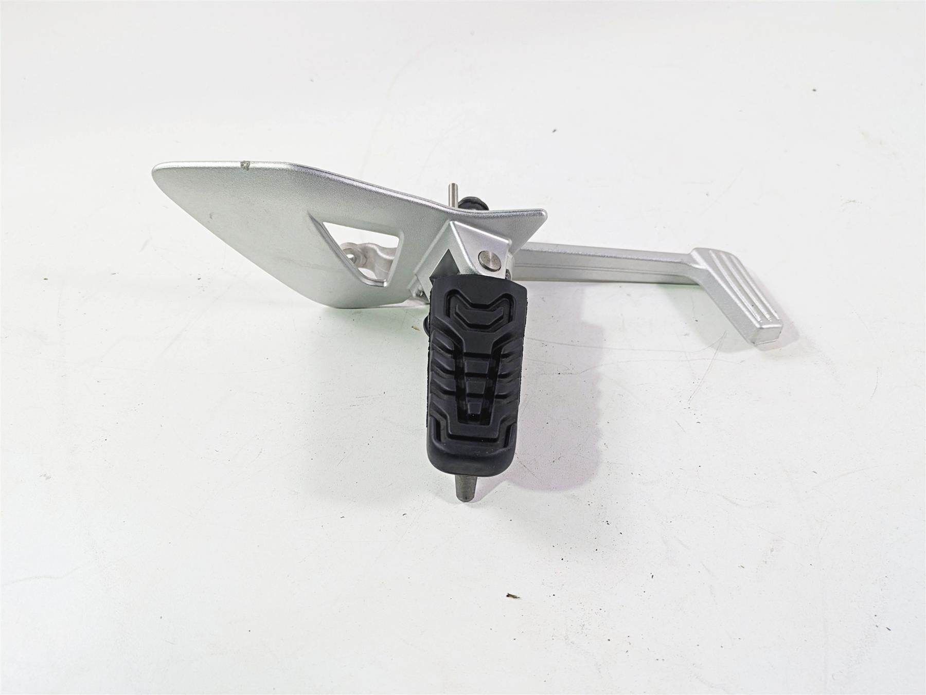 2016 BMW R1200RT K52 Right Left Foot Peg + Brake Pedal - Read 46718535642 {{ shop.shopifyCountryName }} - Mototech271