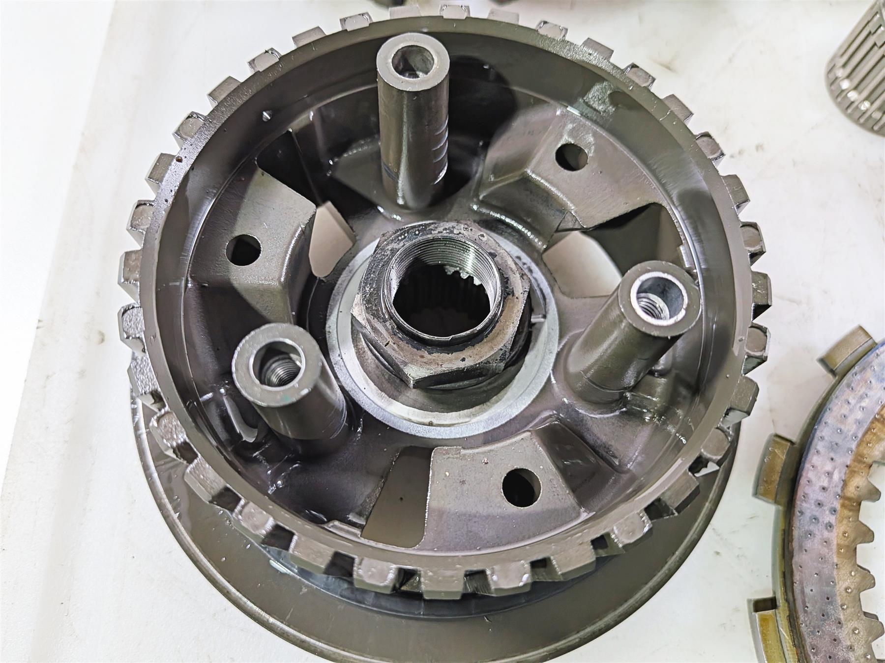 2016 Yamaha YZF R1 RN32 Clutch Basket & Friction Disc Set 2CR-16150-00-00 {{ shop.shopifyCountryName }} - Mototech271