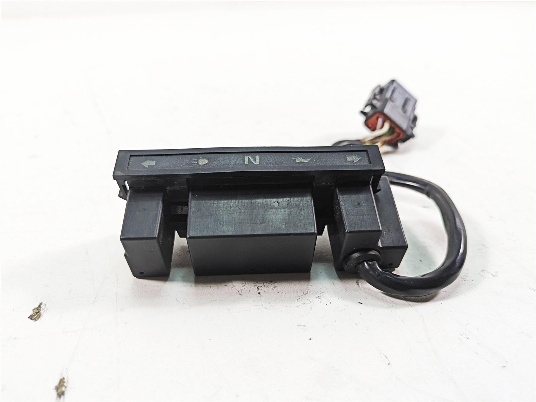 2000 Harley FXSTS Softail Springer Instrument Indicator Lights - Read 68113-99C {{ shop.shopifyCountryName }} - Mototech271