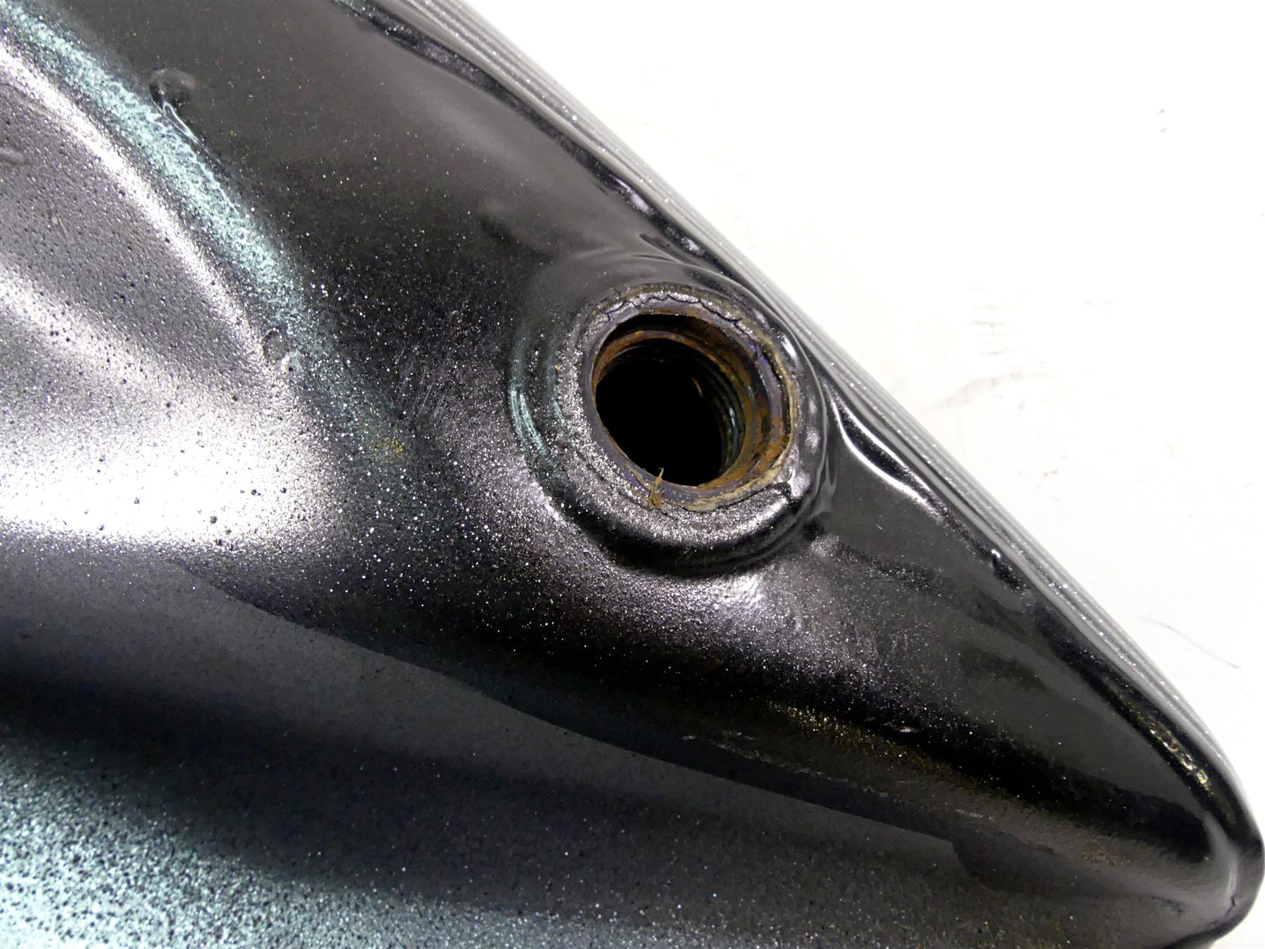 2007 Harley Touring FLHRC Road King Fuel Gas Petrol Tank - Read 61268-03 {{ shop.shopifyCountryName }} - Mototech271
