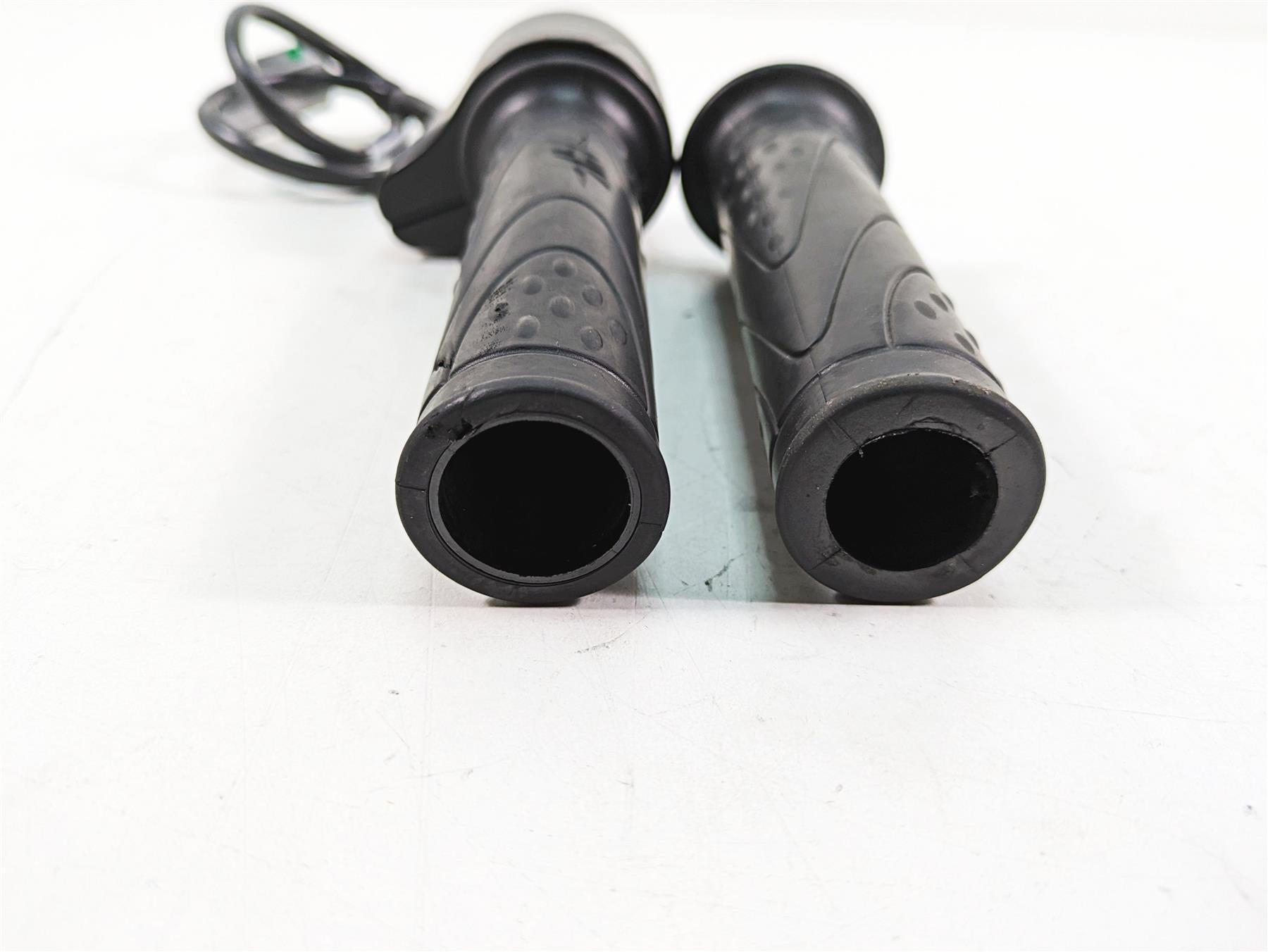2017 Mv Agusta Dragster 800 Ride Fly By Wire Throttle Hand Grip 8A00B5444 {{ shop.shopifyCountryName }} - Mototech271