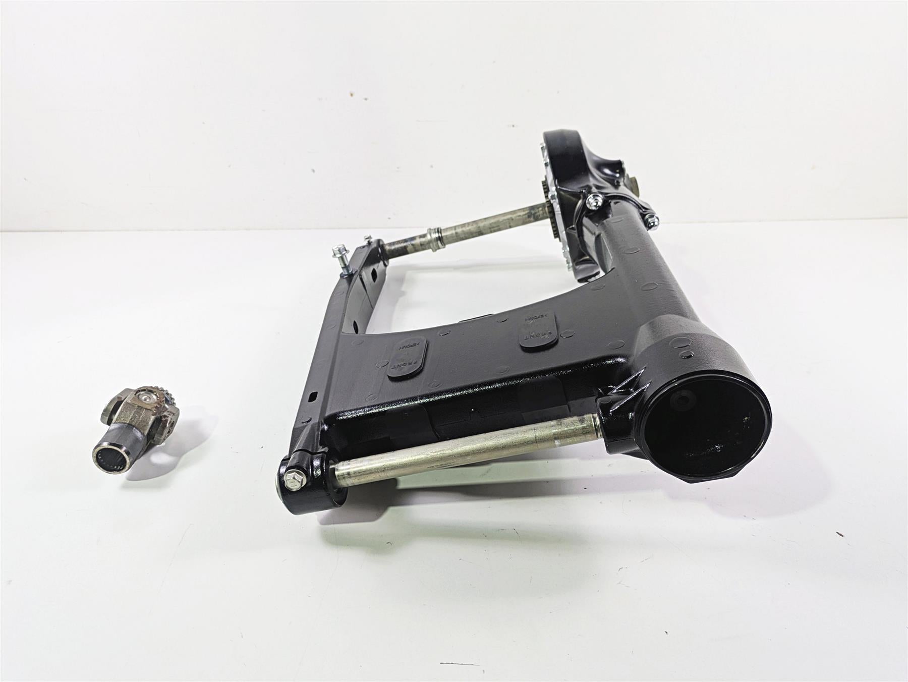 2019 Suzuki M109R VZR1800 Boulevard Swingarm Differential Shaft 27300-48850-019 {{ shop.shopifyCountryName }} - Mototech271