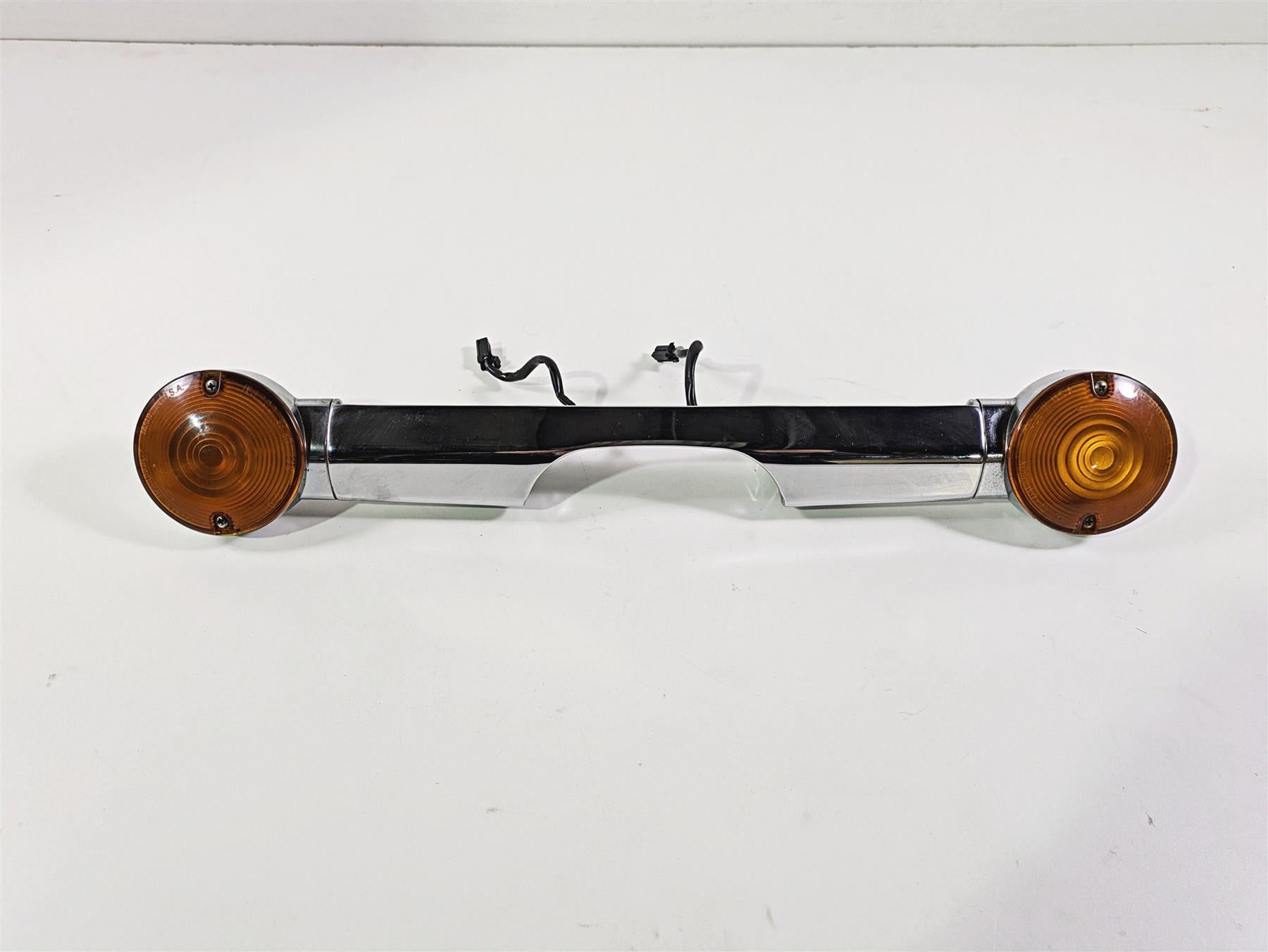 2005 Harley Touring FLHRI Road King Rear Blinker Turn Signal Bar Set 68145-98 {{ shop.shopifyCountryName }} - Mototech271