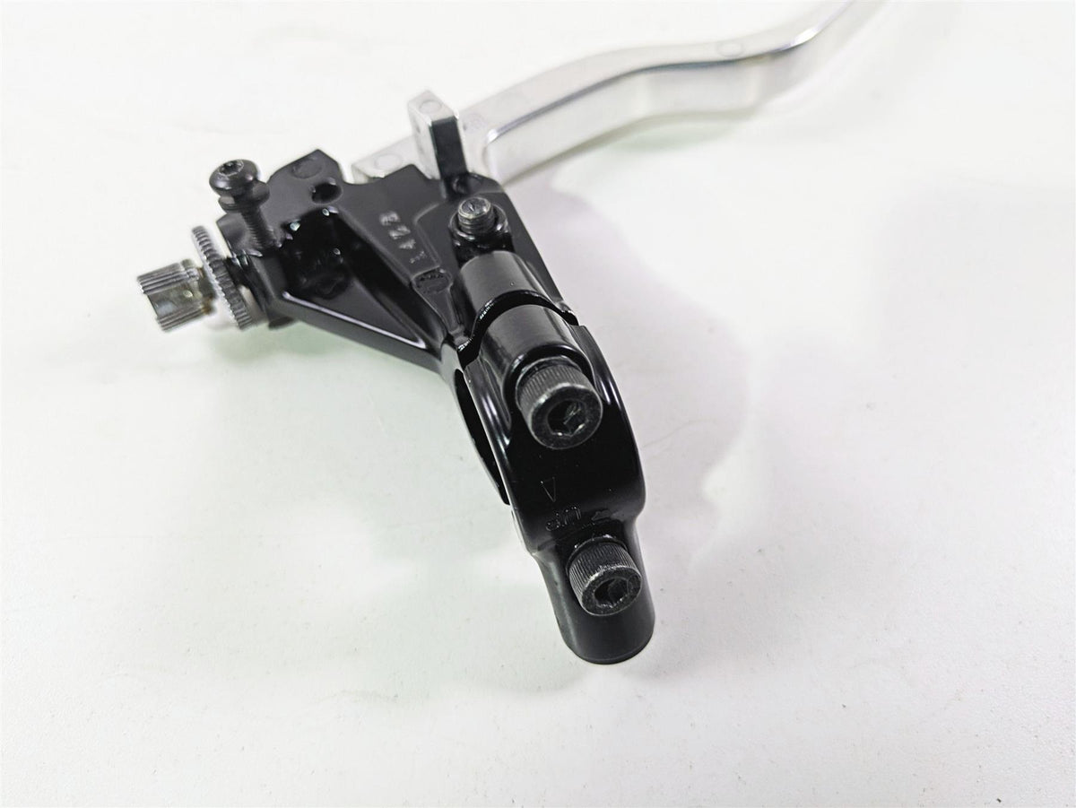 2024 Triumph Street Triple 765 R Clutch Perch & Lever T2043872 {{ shop.shopifyCountryName }} - Mototech271