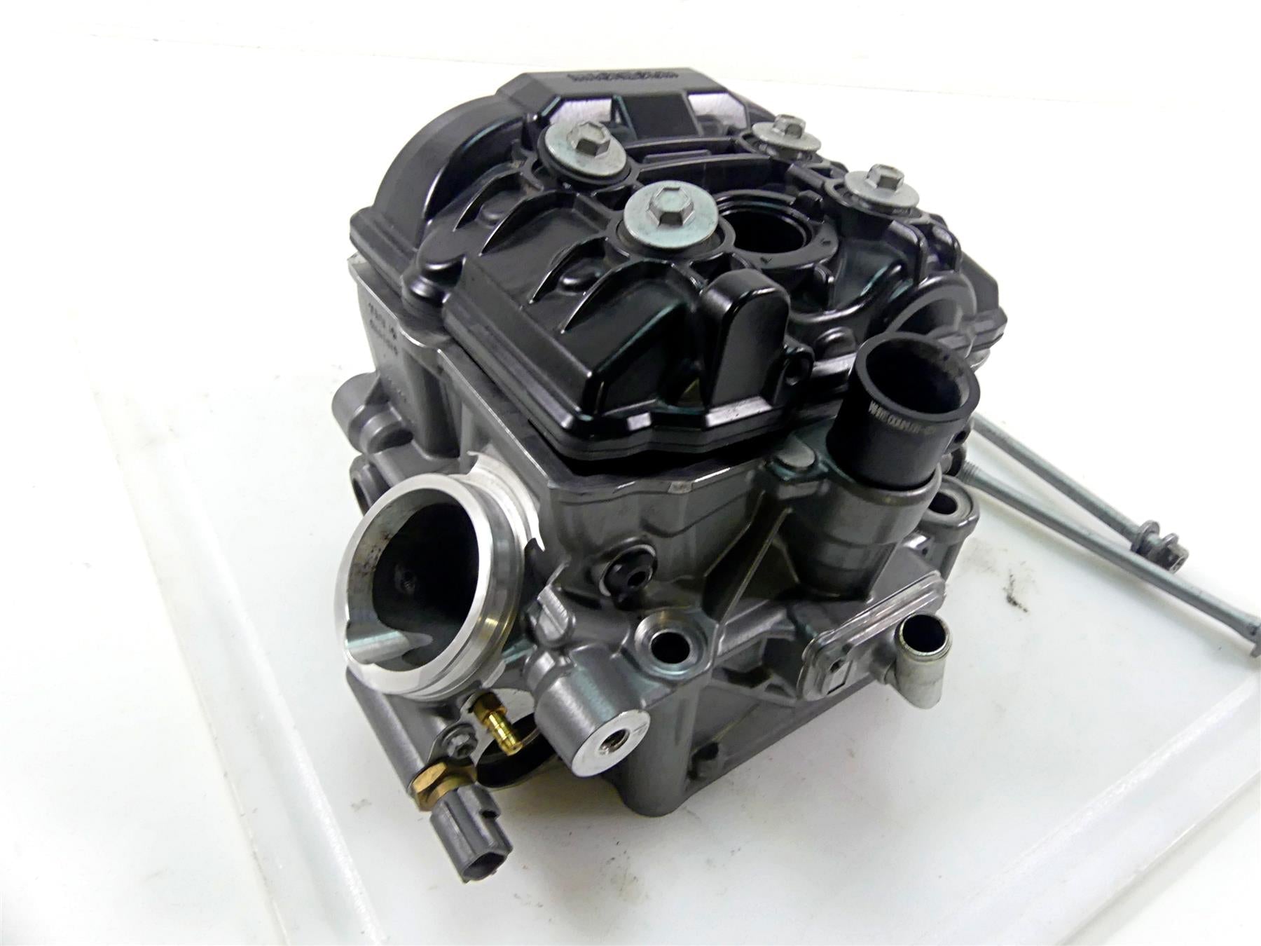 2016 KTM 1290 Super Duke R Front Cylinder Head & Camshaft Set 6133602010024 {{ shop.shopifyCountryName }} - Mototech271
