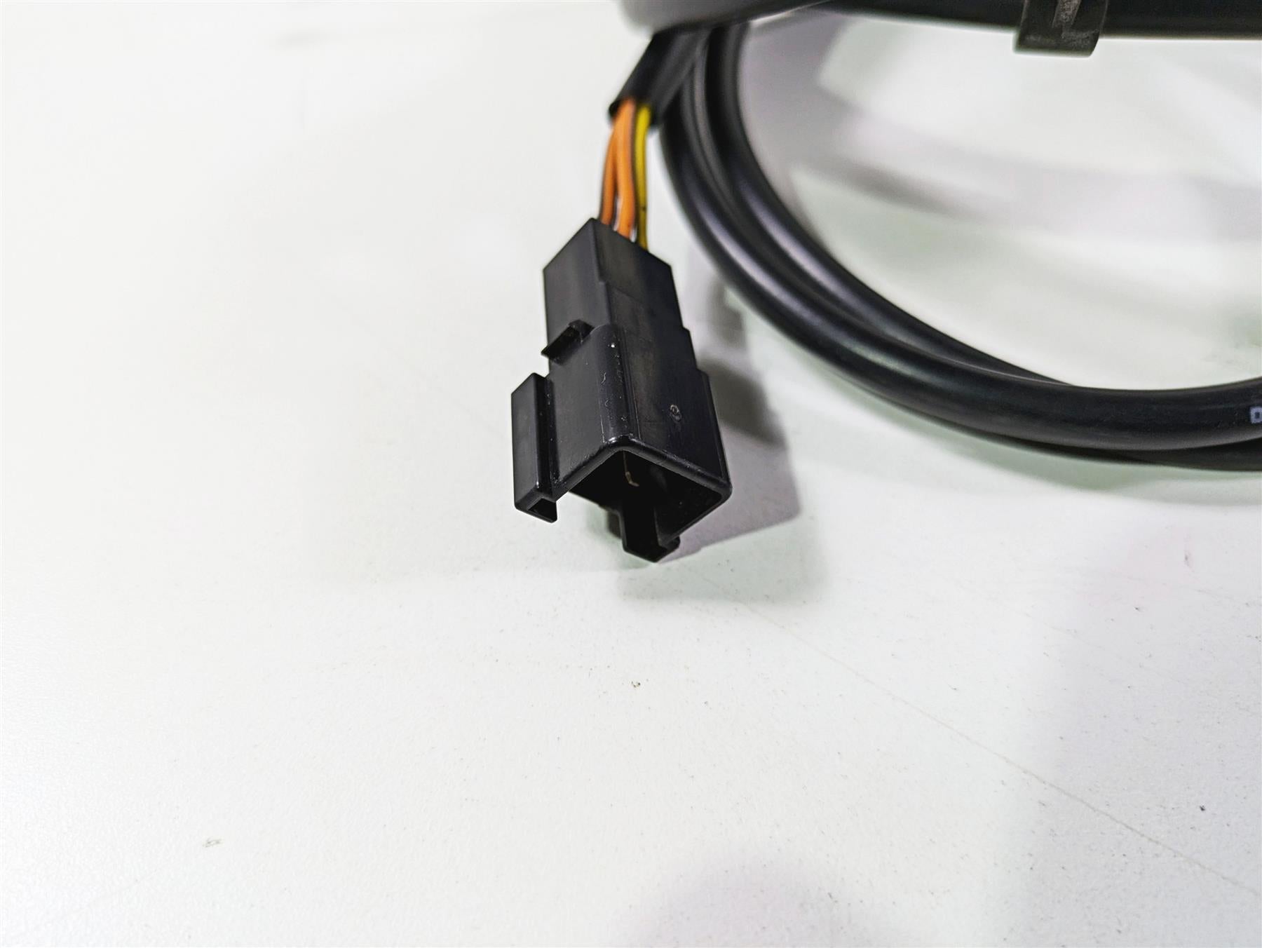 2016 Suzuki M109R VZR1800 Boulevard Right Hand Control Switch 37200-06J00 {{ shop.shopifyCountryName }} - Mototech271