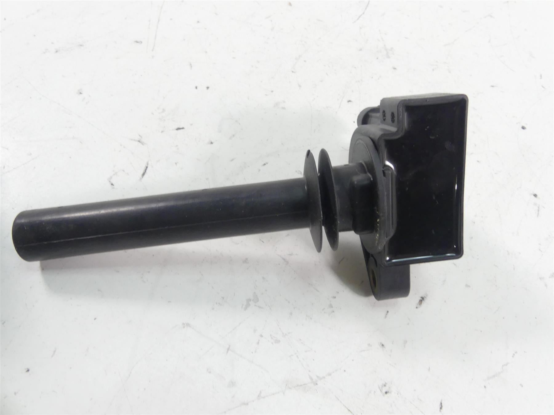 2012 Harley VRSCF Muscle Rod Ignition Coils Stick Coil Set 32477-01A {{ shop.shopifyCountryName }} - Mototech271