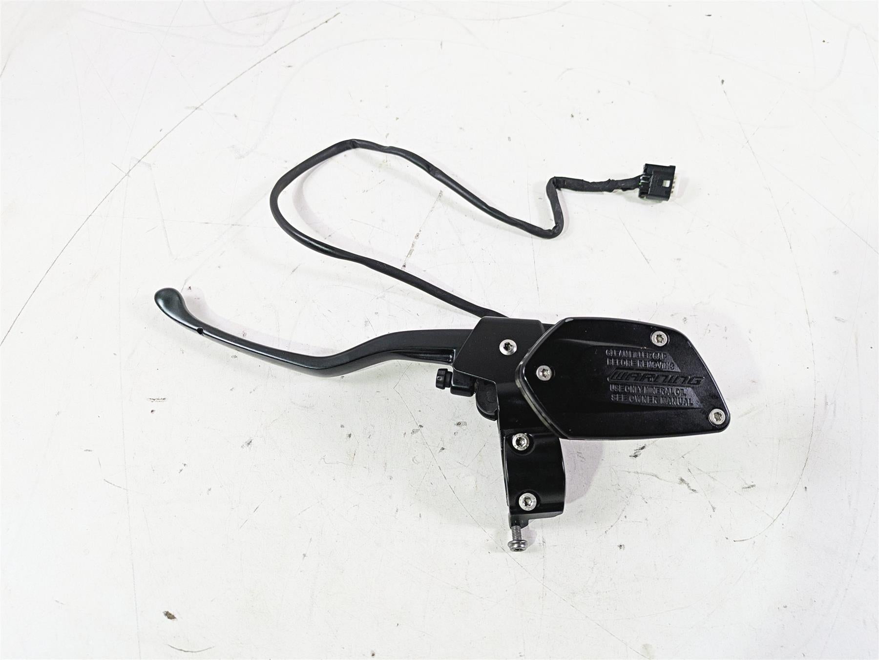 2015 BMW K1600 GT K48 Clutch Master Cylinder 32728533722 {{ shop.shopifyCountryName }} - Mototech271