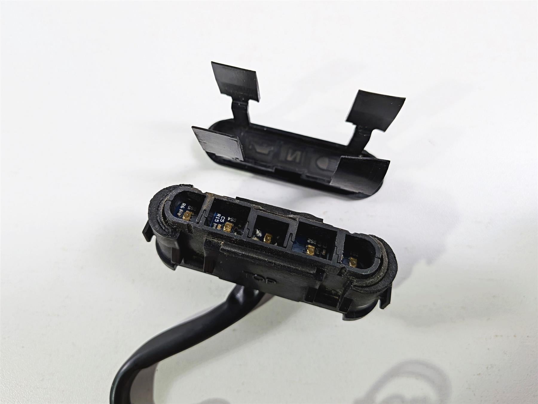 2009 Harley FXCWC Softail Rocker Instrument Indicator Lights - Read 68954-08 {{ shop.shopifyCountryName }} - Mototech271