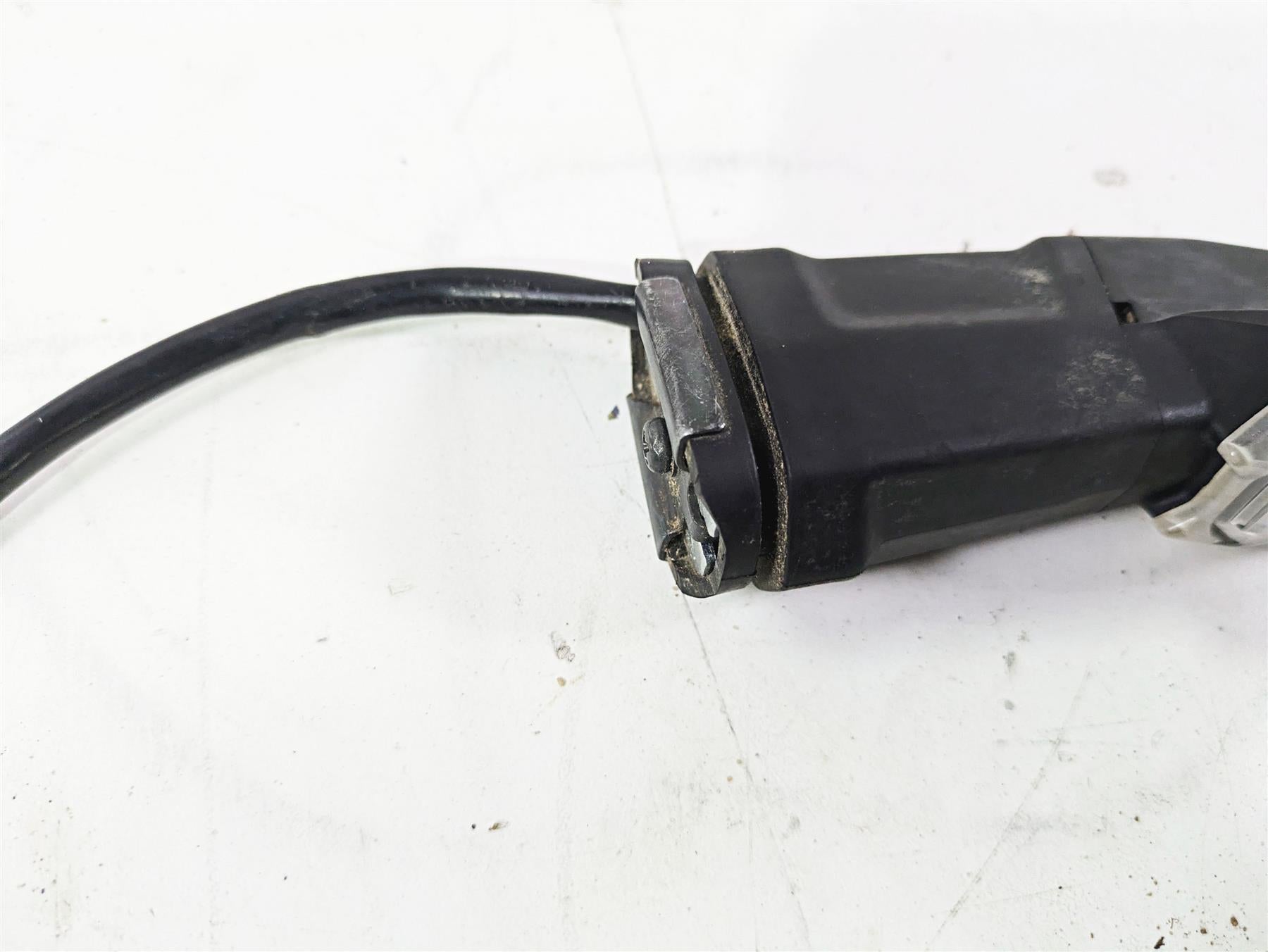 2024 Kawasaki ZX6R ZX636 Ninja Rear Right Blinker Turn Signal - Read 23037-0551 {{ shop.shopifyCountryName }} - Mototech271