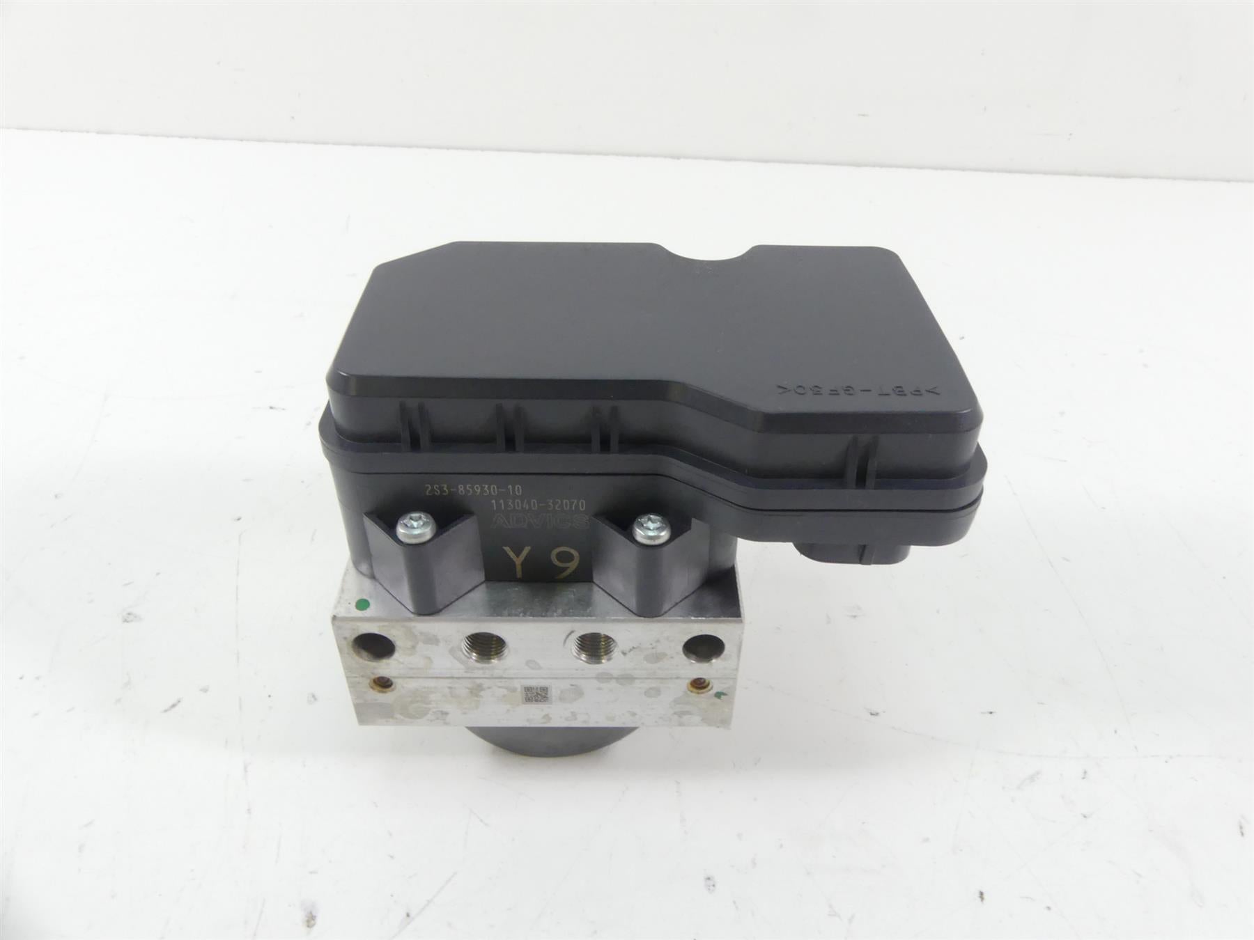 2013 Yamaha VMX17 V-Max 1700 Abs Brake Pump Pressure Module 2S3-85930-10-00