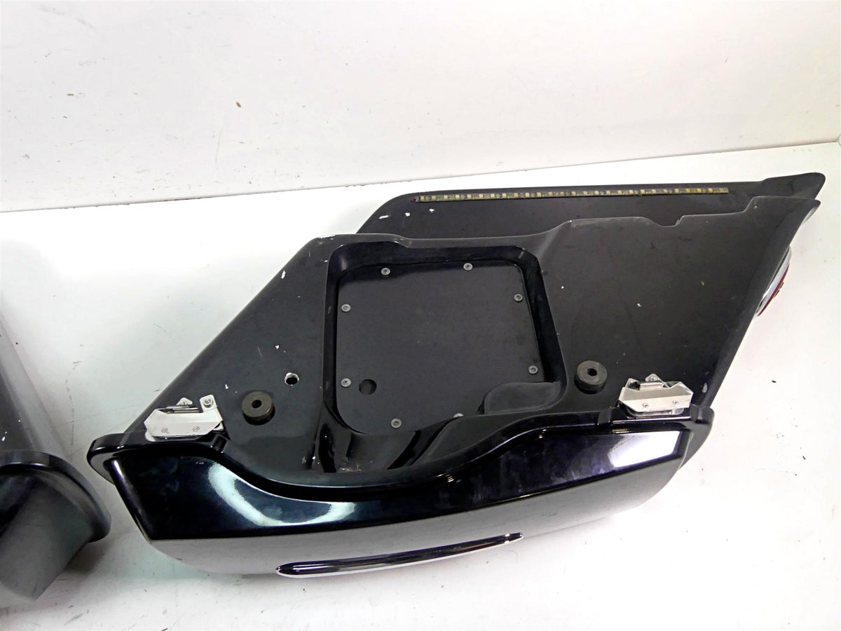 2006 Harley Touring FLHTCU SE E-Glide Custom Stretched Saddlebags + Lights Set {{ shop.shopifyCountryName }} - Mototech271