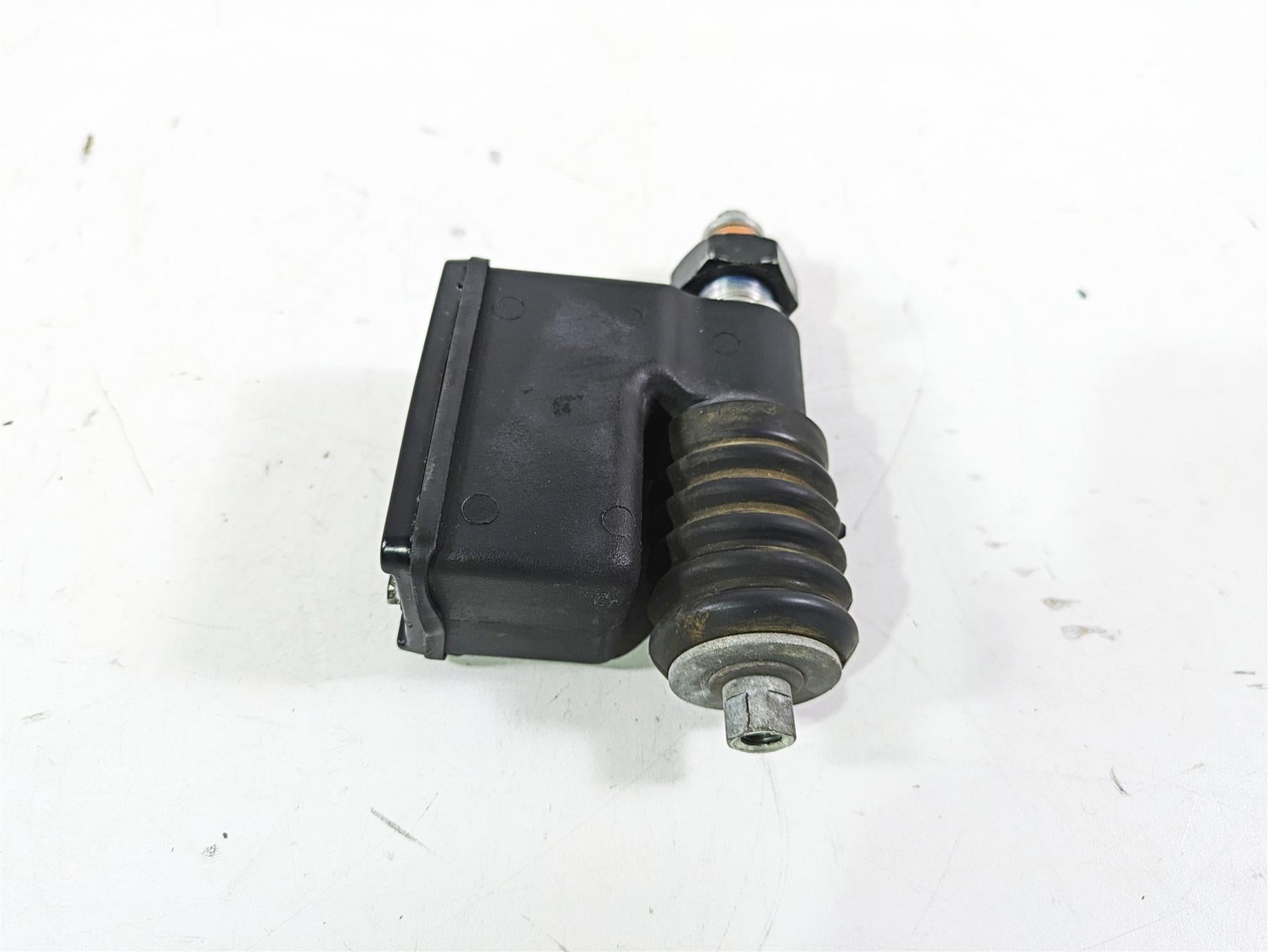 2003 Harley Dyna FXDL Low Rider 100TH Rear Brake Master Cylinder 42474-90C {{ shop.shopifyCountryName }} - Mototech271