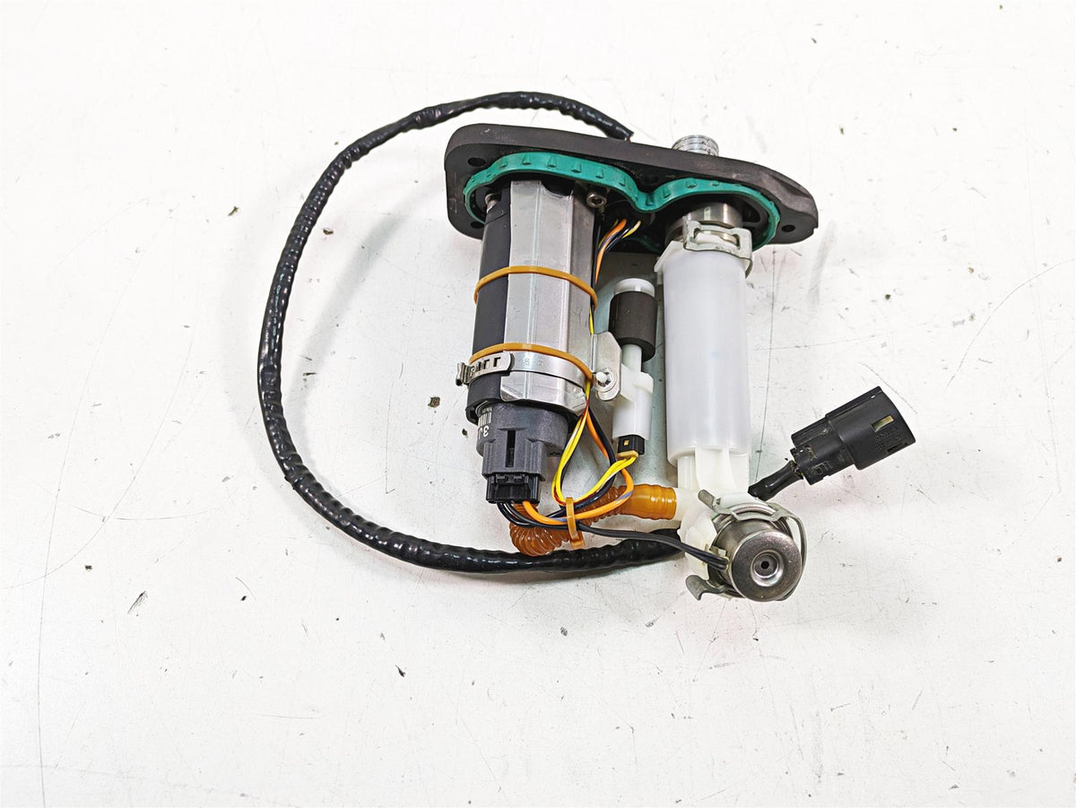 2019 Harley XL883N Sportster Iron Fuel Gas Petrol Pump -Tested 75268-07F {{ shop.shopifyCountryName }} - Mototech271