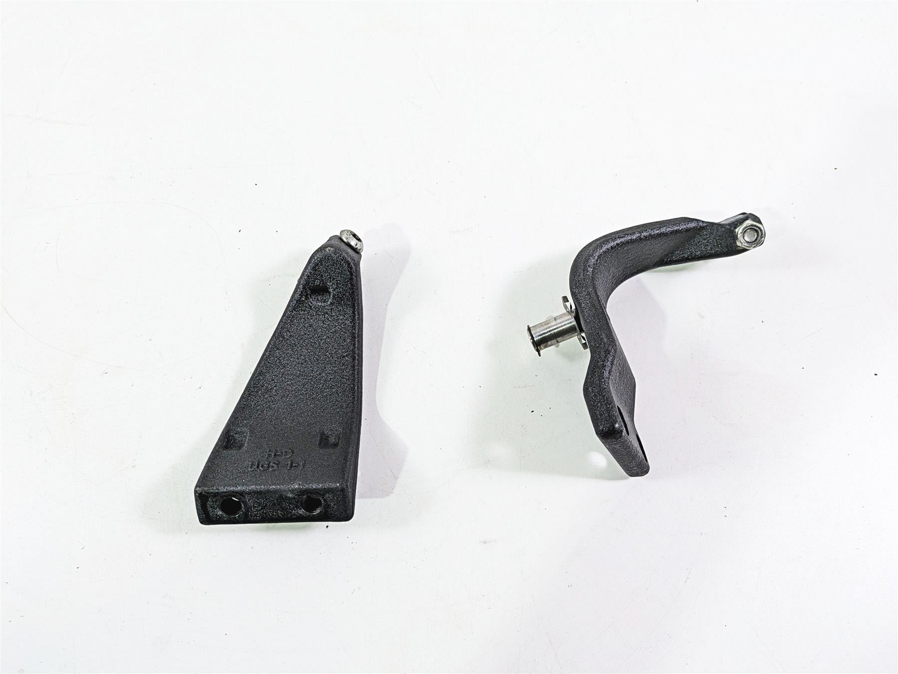 2017 Harley Dyna FXDB Street Bob Front Mid Control Foot Peg Mount Set 50667-07 {{ shop.shopifyCountryName }} - Mototech271