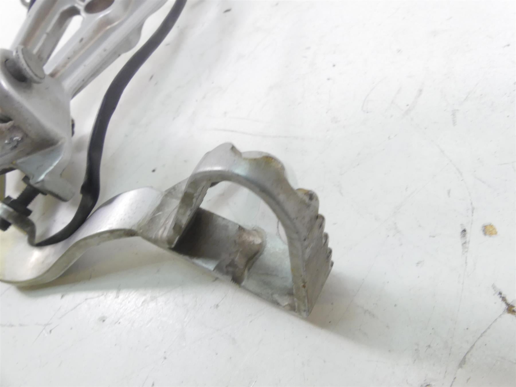 2003 BMW R1150 GS R21 Right Front Rider Footpeg Mount & Brake Pedal 46712335598 {{ shop.shopifyCountryName }} - Mototech271