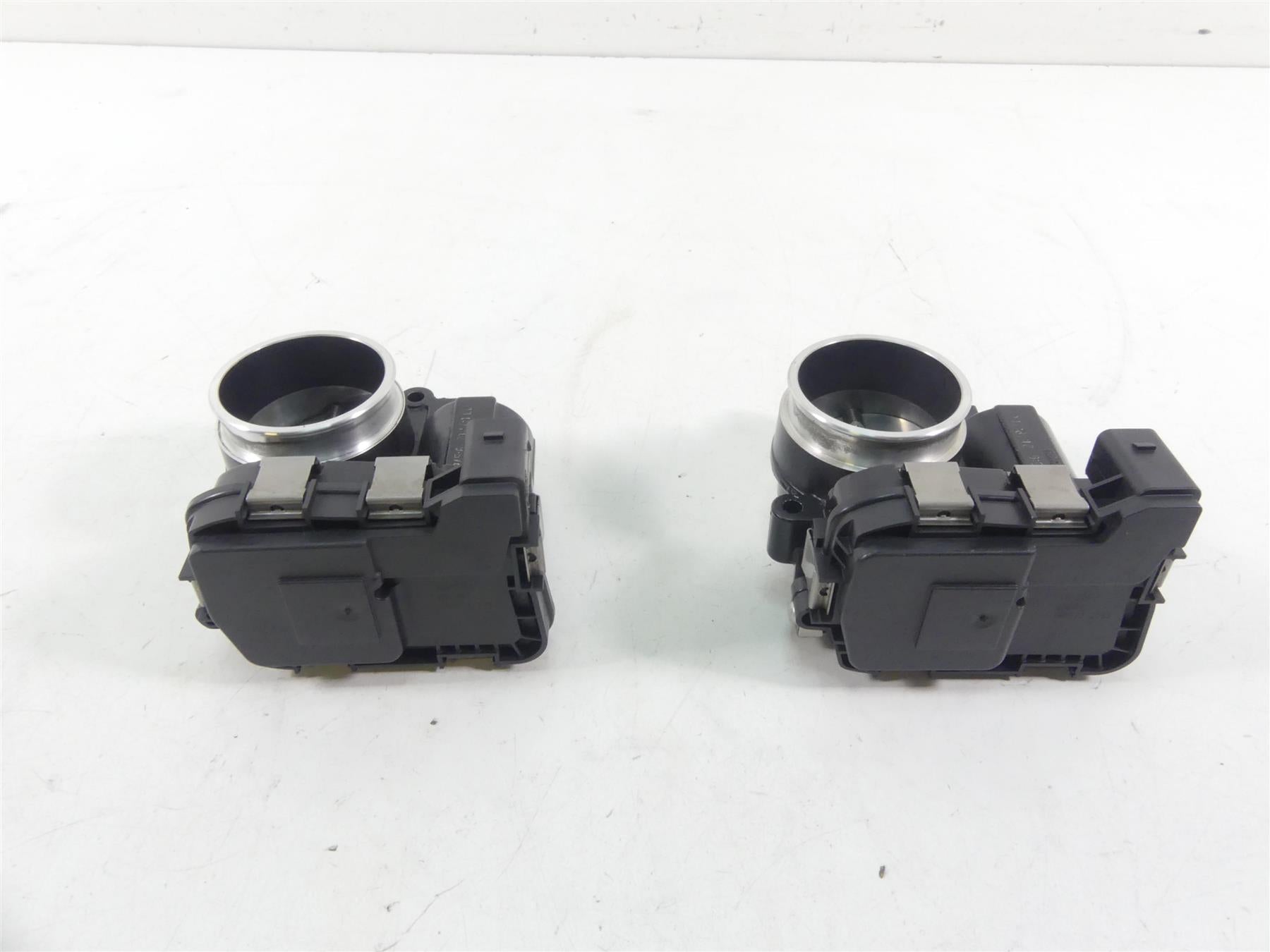 2017 BMW R1200GS GSW K50 Fuel Injection Throttle Body Bodies Set 13548564959 {{ shop.shopifyCountryName }} - Mototech271