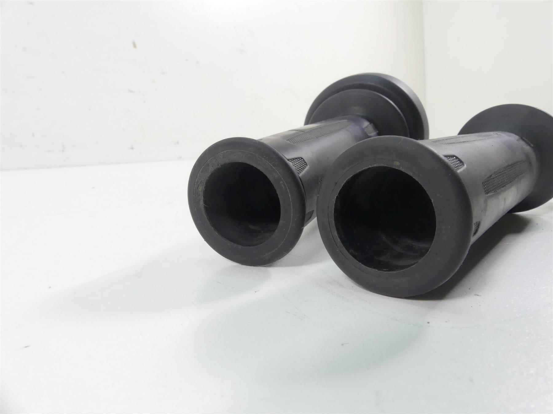 2013 BMW R1200GS GSW K50 Heated E-Throttle Cruise Control Grip Set 61318522472 {{ shop.shopifyCountryName }} - Mototech271