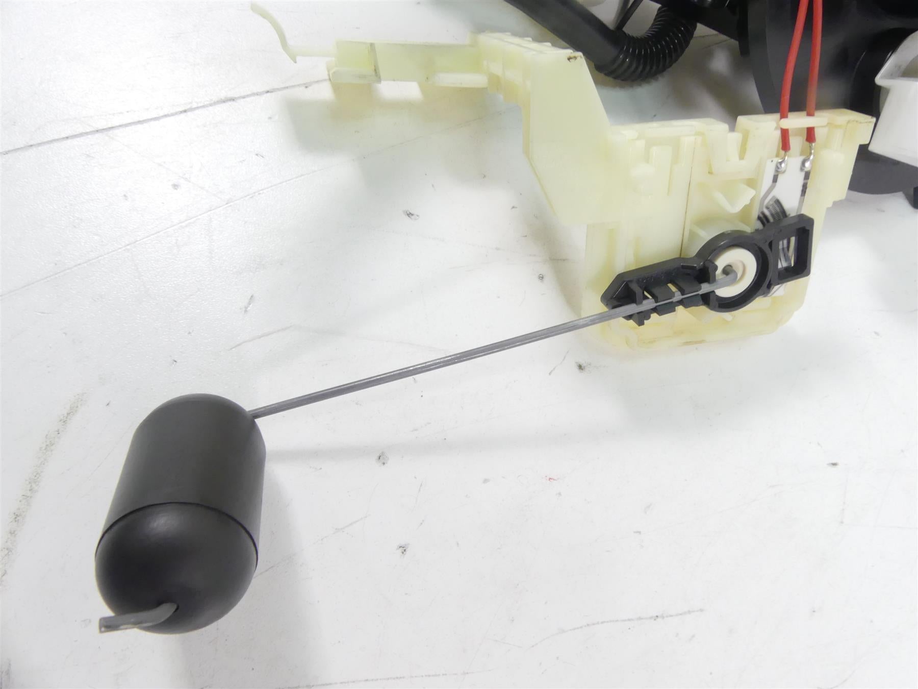 2014 Harley Touring FLHX Street Glide Fuel Gas Petrol Pump -Tested 75069-08 {{ shop.shopifyCountryName }} - Mototech271
