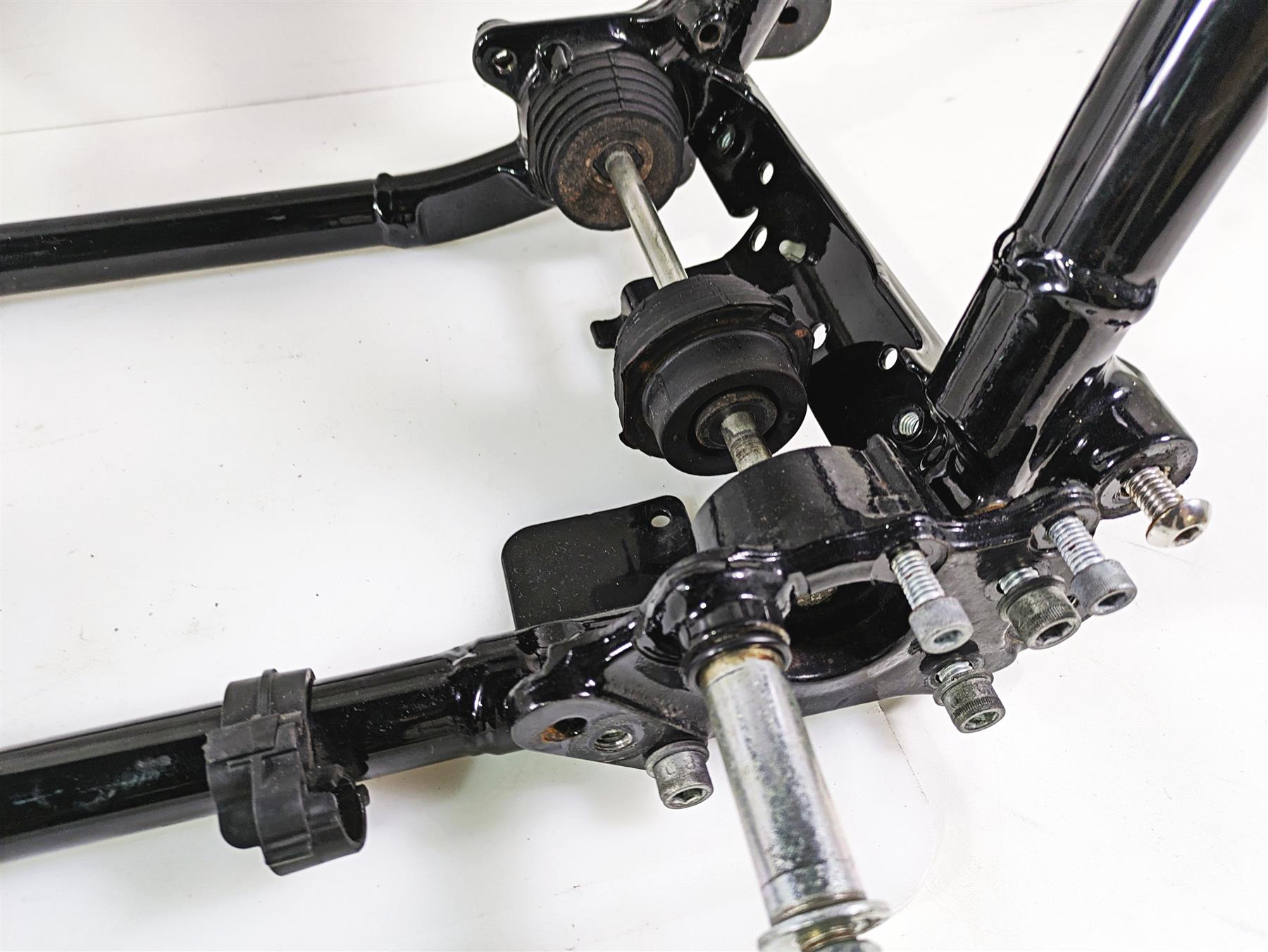 2020 Harley Touring FLHT Electra Glide Straight M8 Frame Chassis With Florida Salvage Title - 47000344 {{ shop.shopifyCountryName }} - Mototech271