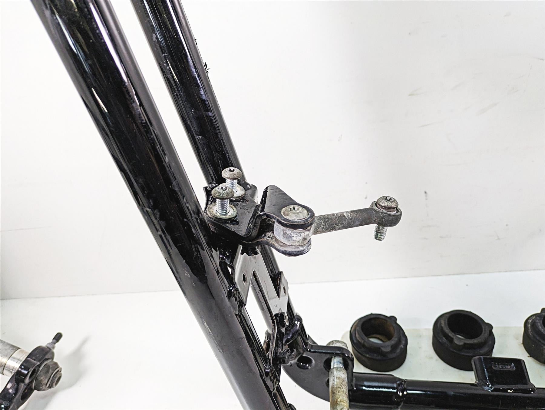 2019 Harley XL883N Sportster Iron Straight Main Frame Chassis Swingarm With Clean Texas Title 47000031 {{ shop.shopifyCountryName }} - Mototech271