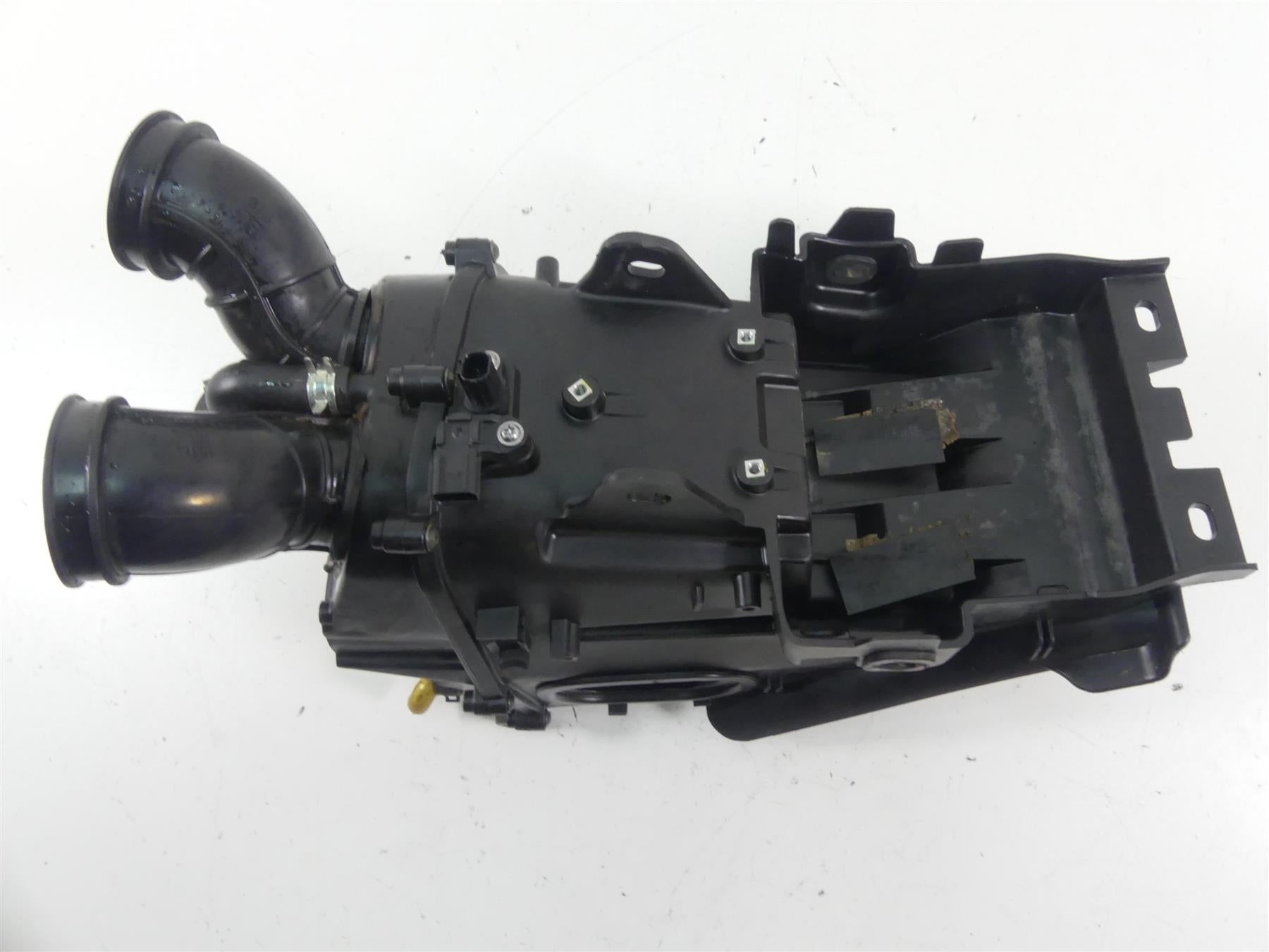 2017 Triumph Thruxton 1200 R Air Box Cleaner Breather Filter T2201106 {{ shop.shopifyCountryName }} - Mototech271