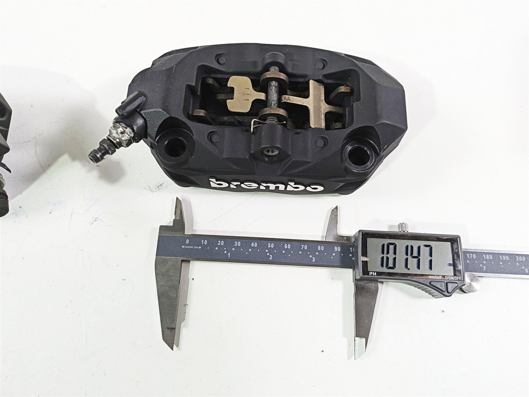 2021 BMW R1250GS K51 Adv Front Brake Caliper Set Brembo 100mm 34118556206 {{ shop.shopifyCountryName }} - Mototech271