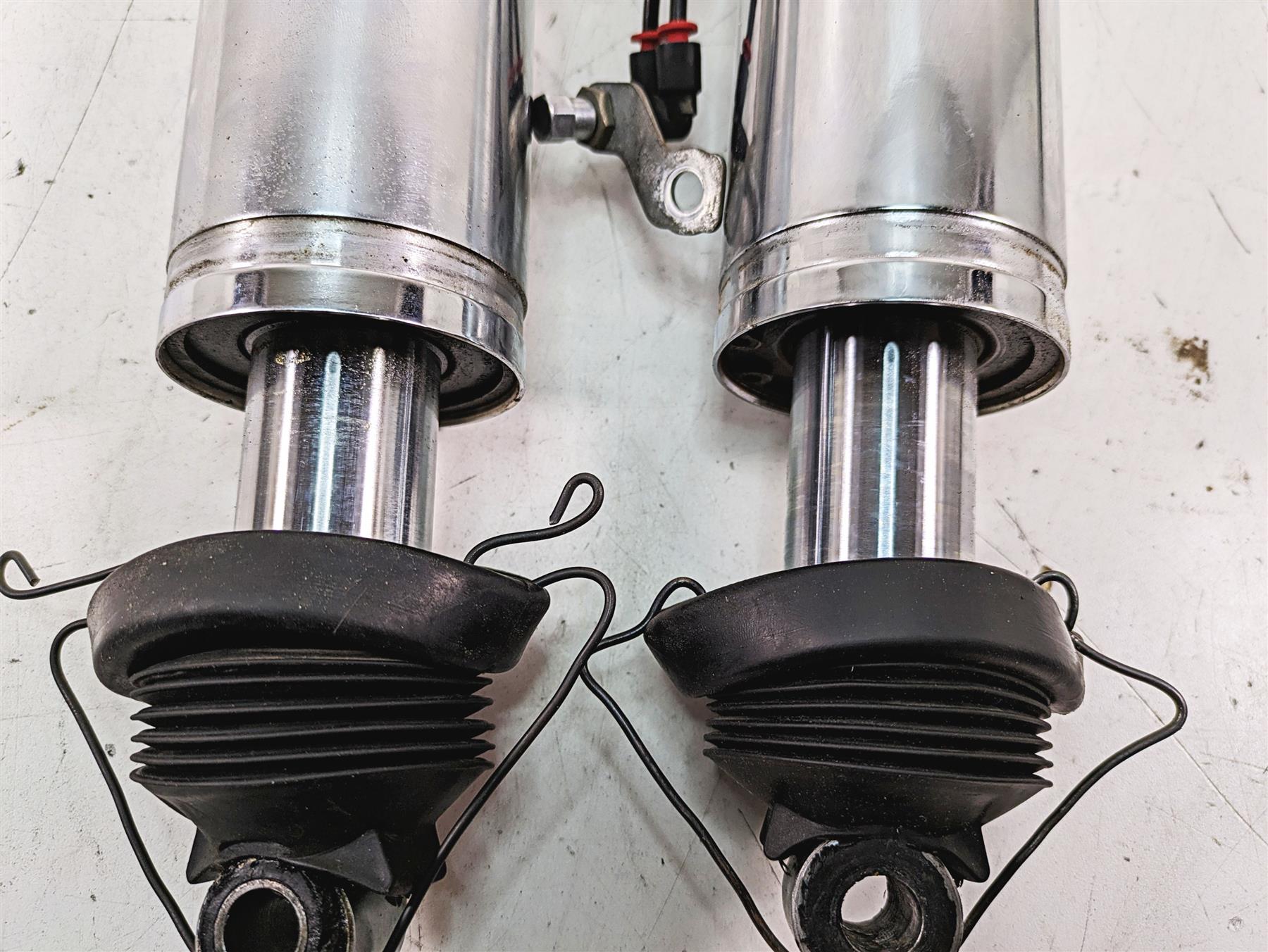 2008 Harley FLHTCU Electra Glide Rear Chrome Air Shock Damper 12" Set {{ shop.shopifyCountryName }} - Mototech271