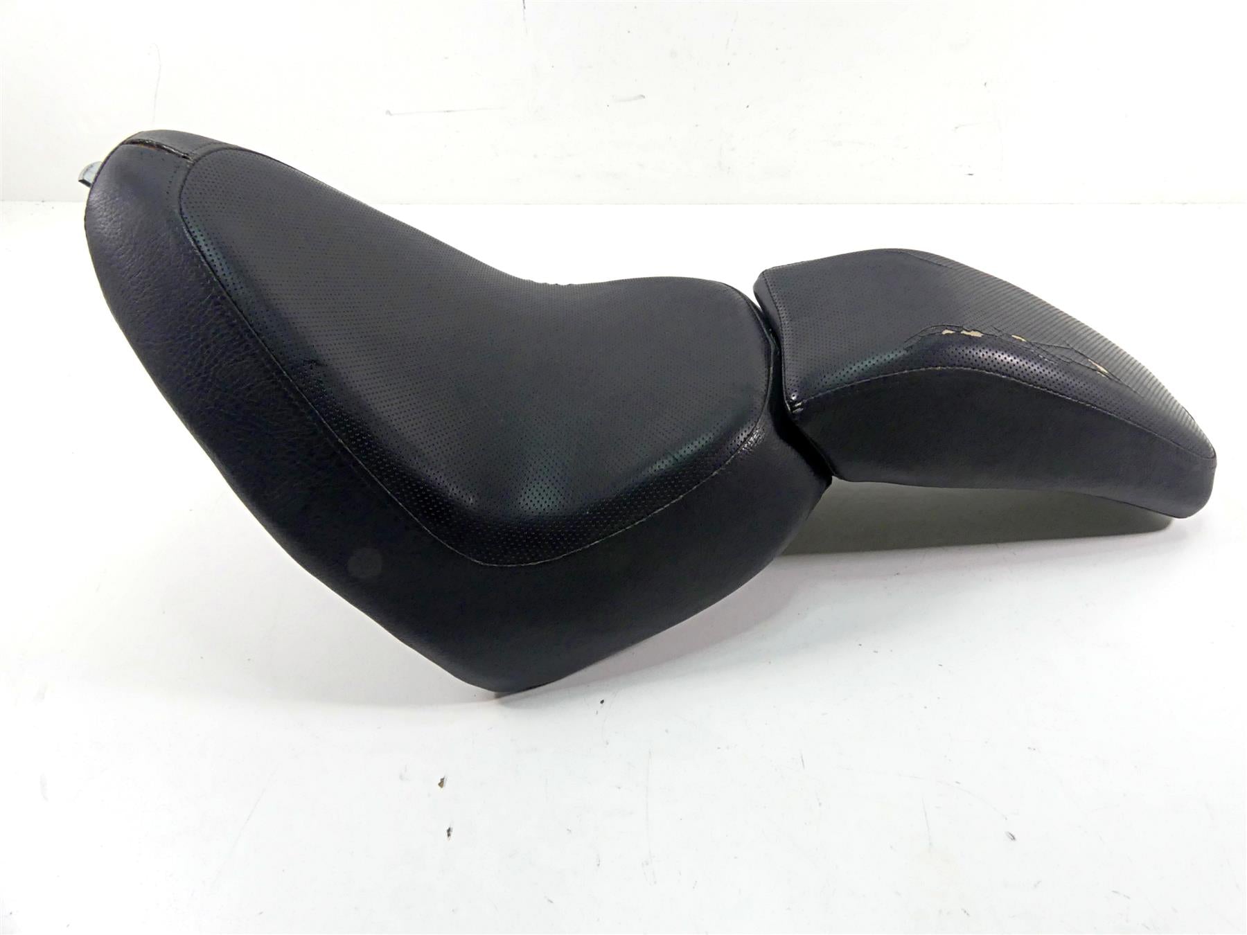 2011 Harley Softail FXS Blackline Duo Rider Driver Seat Saddle - Read 54168-11