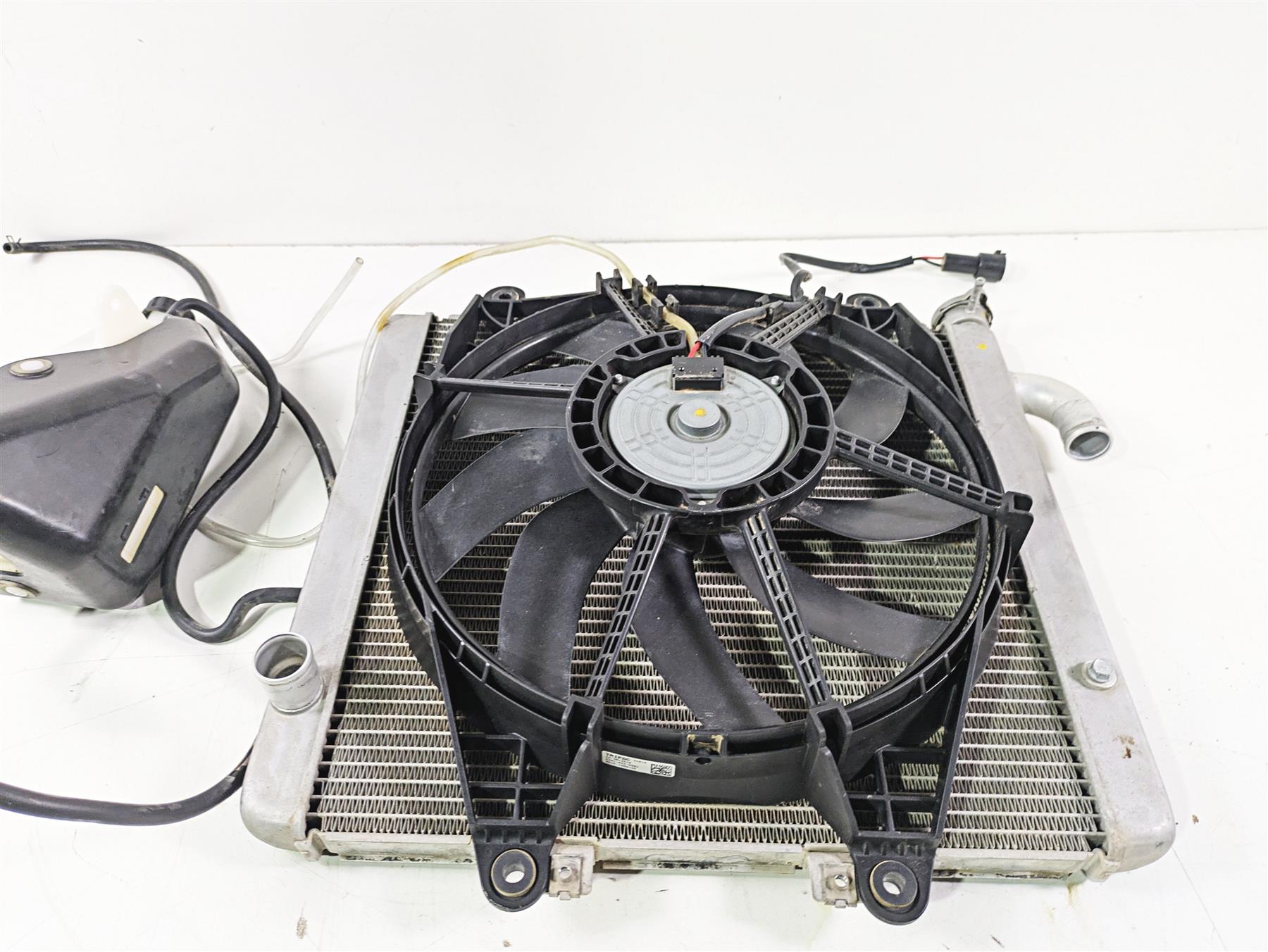 2020 Kawasaki Teryx KRX KRF 1000 Radiator Fan Reservoir Set 39061-0791 {{ shop.shopifyCountryName }} - Mototech271
