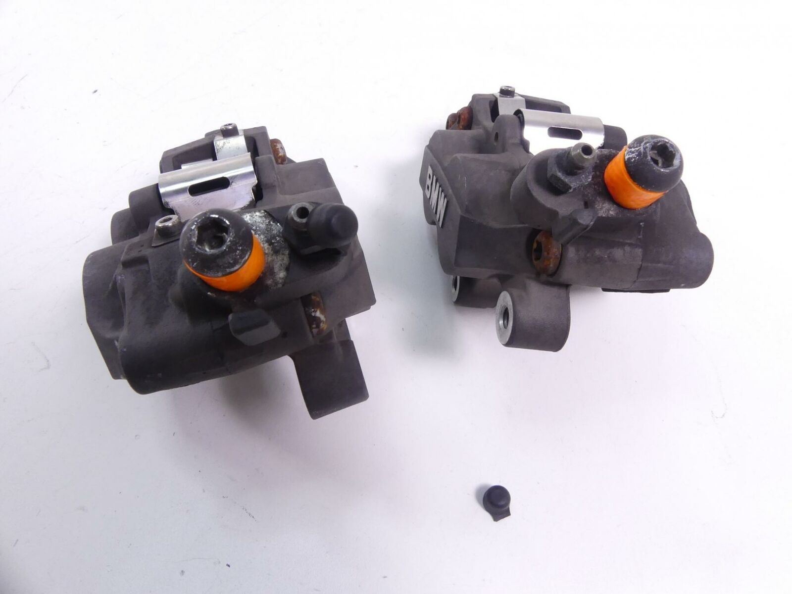 2003 BMW R1200CL K30 Front Brake Caliper Set 34117722525 34117722526 {{ shop.shopifyCountryName }} - Mototech271