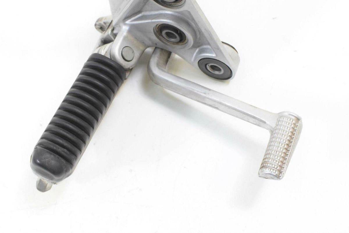 2005 Suzuki GSX1300 R Hayabusa Front Rider Driver Foot Peg Footpeg Set 43510-24F {{ shop.shopifyCountryName }} - Mototech271