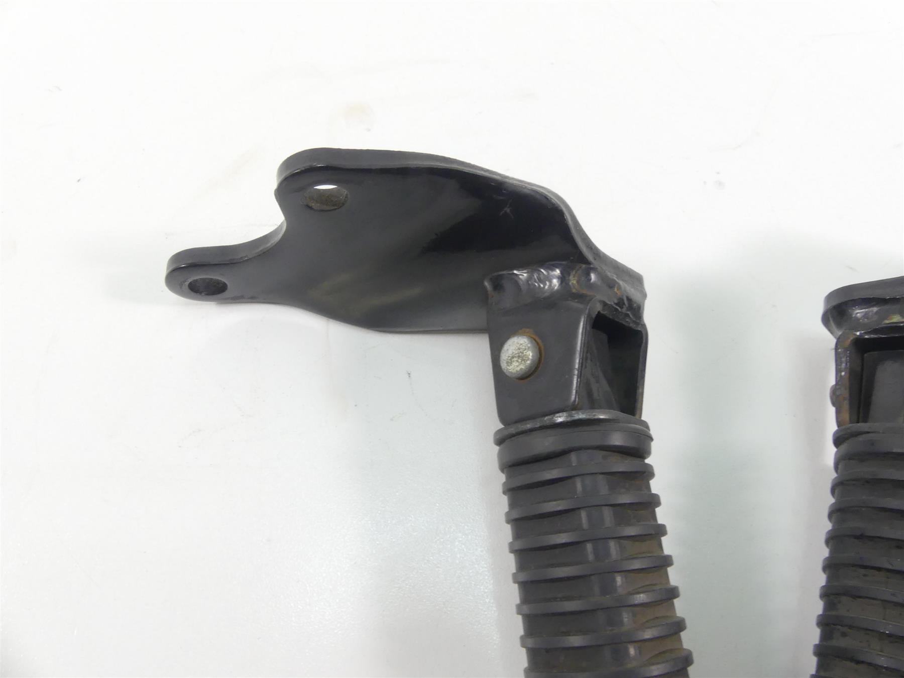 2016 Honda VT1300 CRG Stateline Rear Passenger Footpeg Set 50680-MFY-A00 {{ shop.shopifyCountryName }} - Mototech271