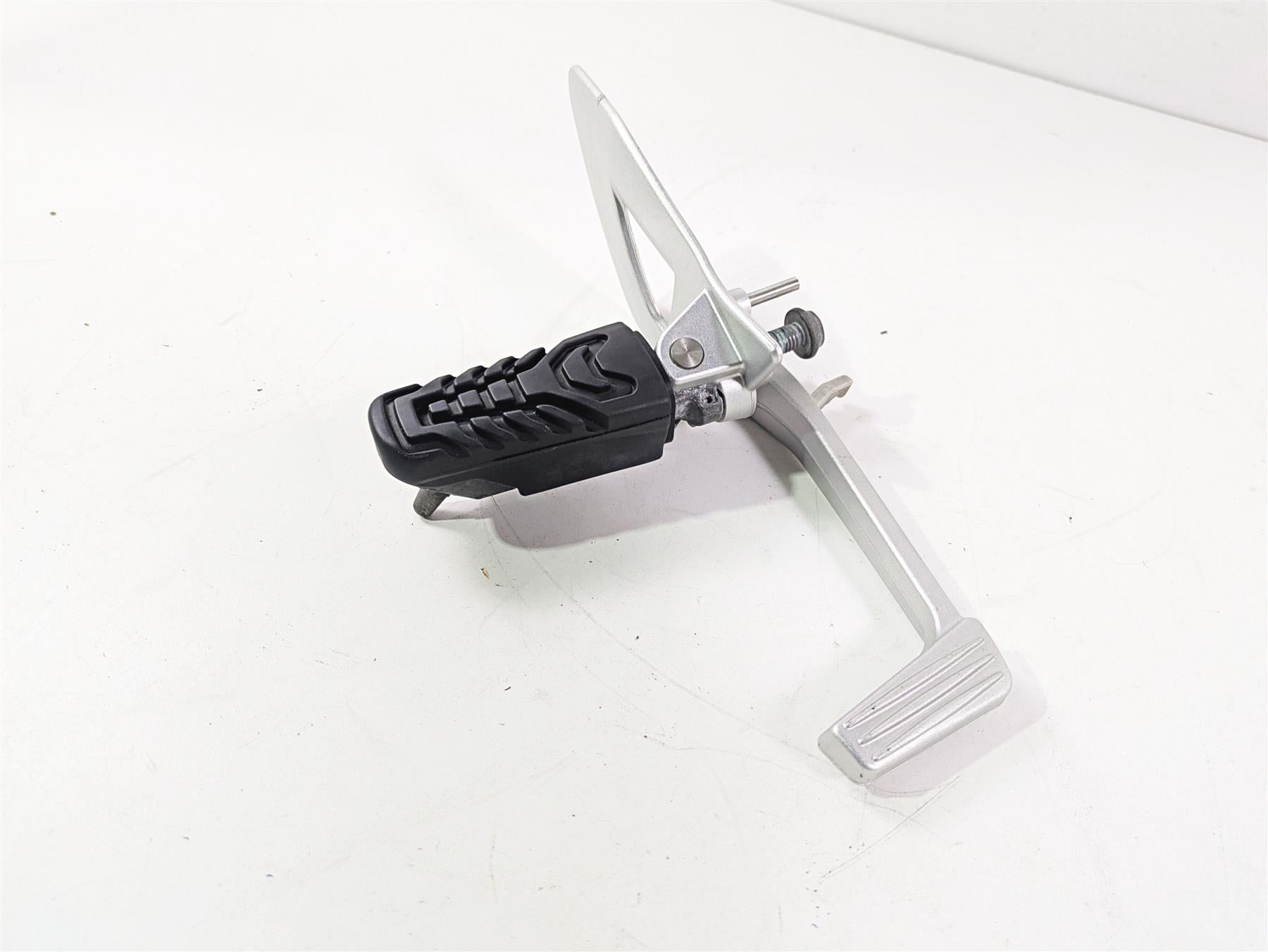 2016 BMW R1200RT K52 Right Left Foot Peg + Brake Pedal - Read 46718535642 {{ shop.shopifyCountryName }} - Mototech271